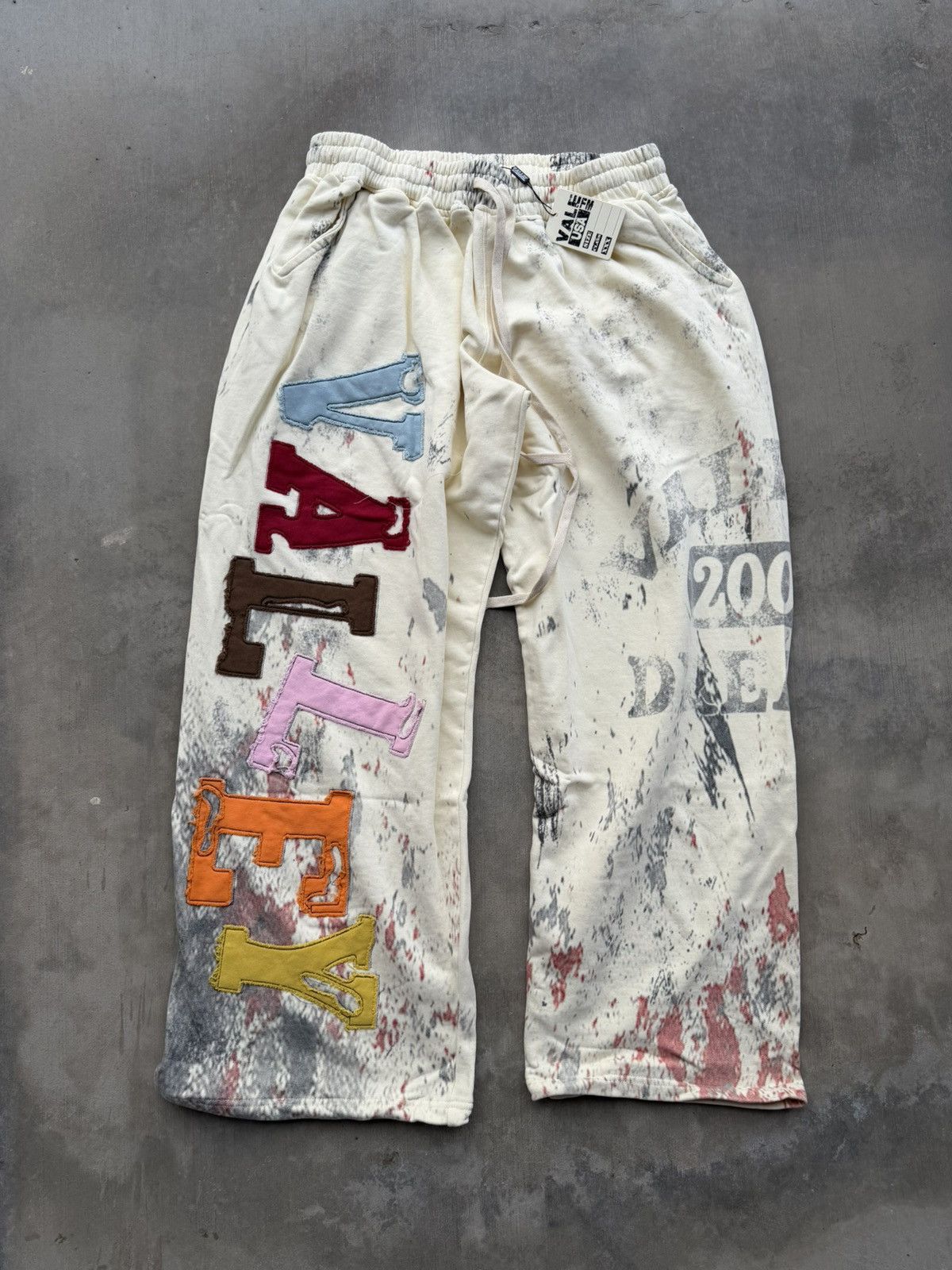 Vale Vale Forever Picasso Sweatpants NWT Size Large Size US 34 / EU 50 - 1 Thumbnail