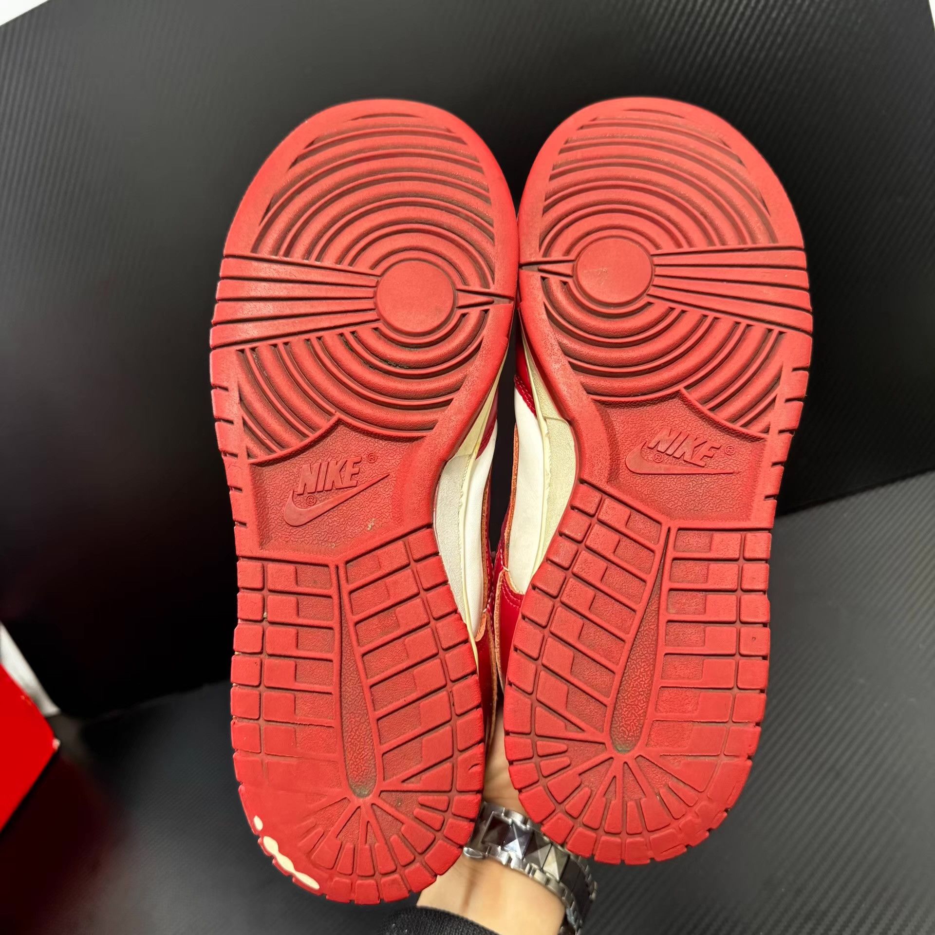 Nike Nike Dunk Low PRM Team Red Q11 Size US 9 / EU 42 - 4 Thumbnail