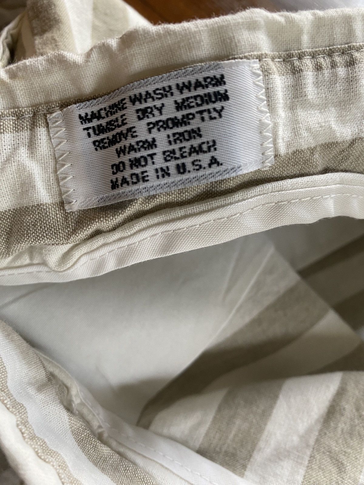 Vintage Vintage 80’s Beige & White Vertical Stripes Pleated Shorts Size US 34 / EU 50 - 11 Thumbnail