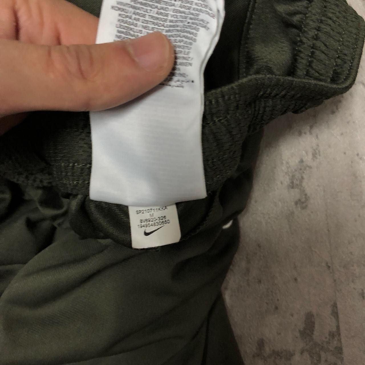 Nike Nike sweatpants green sport training Size US 32 / EU 48 - 4 Thumbnail