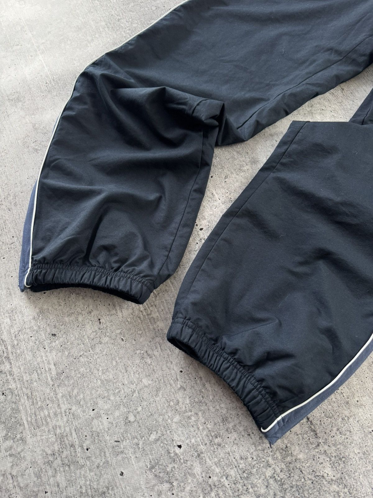 Nike Vintage Track Pants Y2K Joggers 90s Sweatpants Size L
