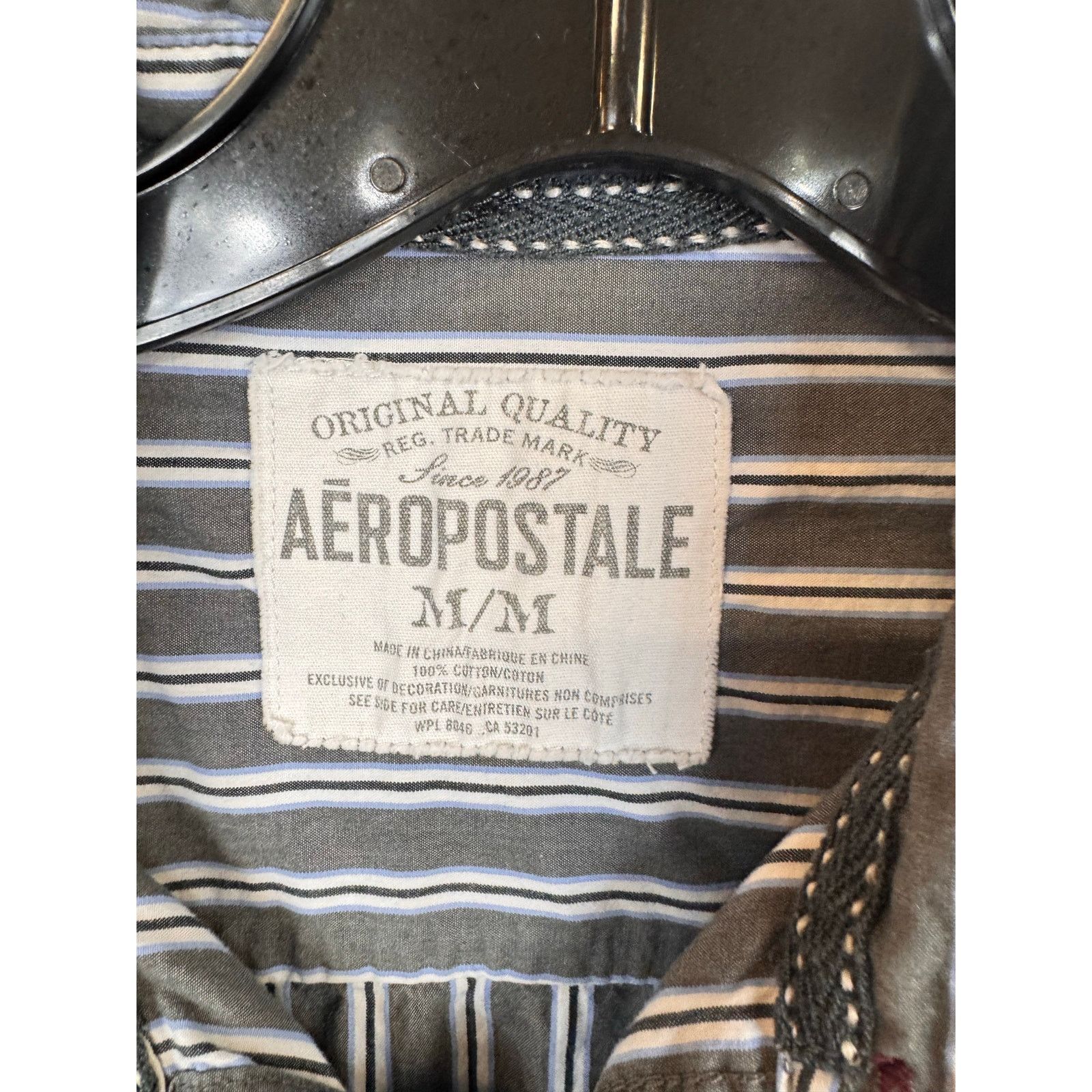 Aeropostale Aeropostale Gray Striped Button Up Shirt Men's Size Medium Size US M / EU 48-50 / 2 - 3 Thumbnail