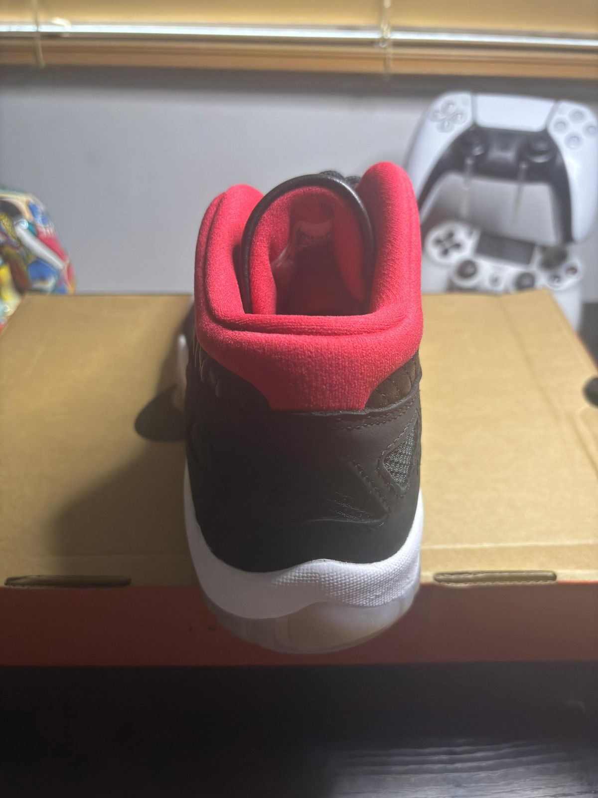 Jordan Brand Nike Air Jordan 11 Retro Size US 11 / EU 44 - 8 Thumbnail