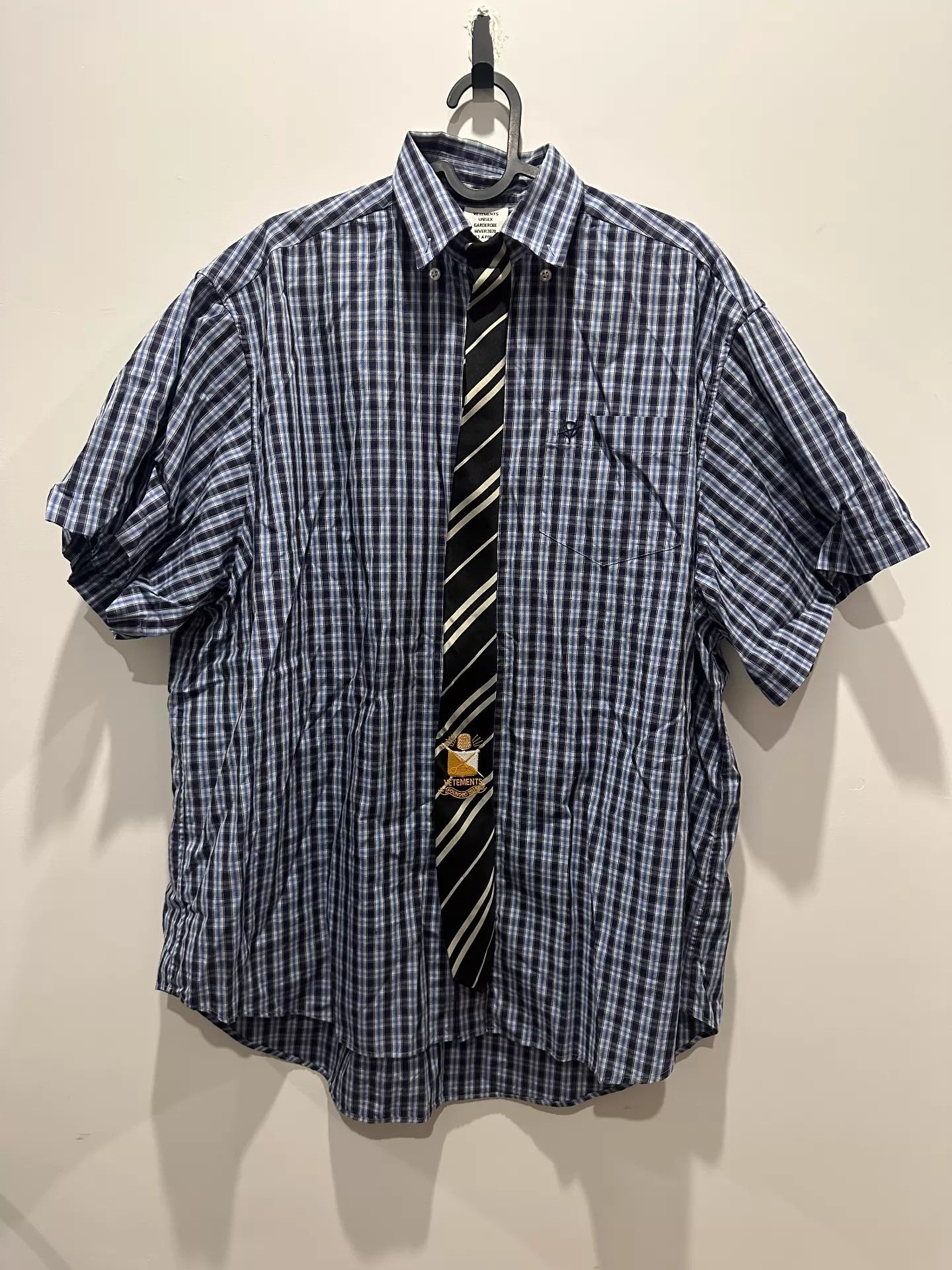 Vetements Vetements college tie short-sleeve shirt rare XS oversized Size US XS / EU 42 / 0 - 1 Thumbnail