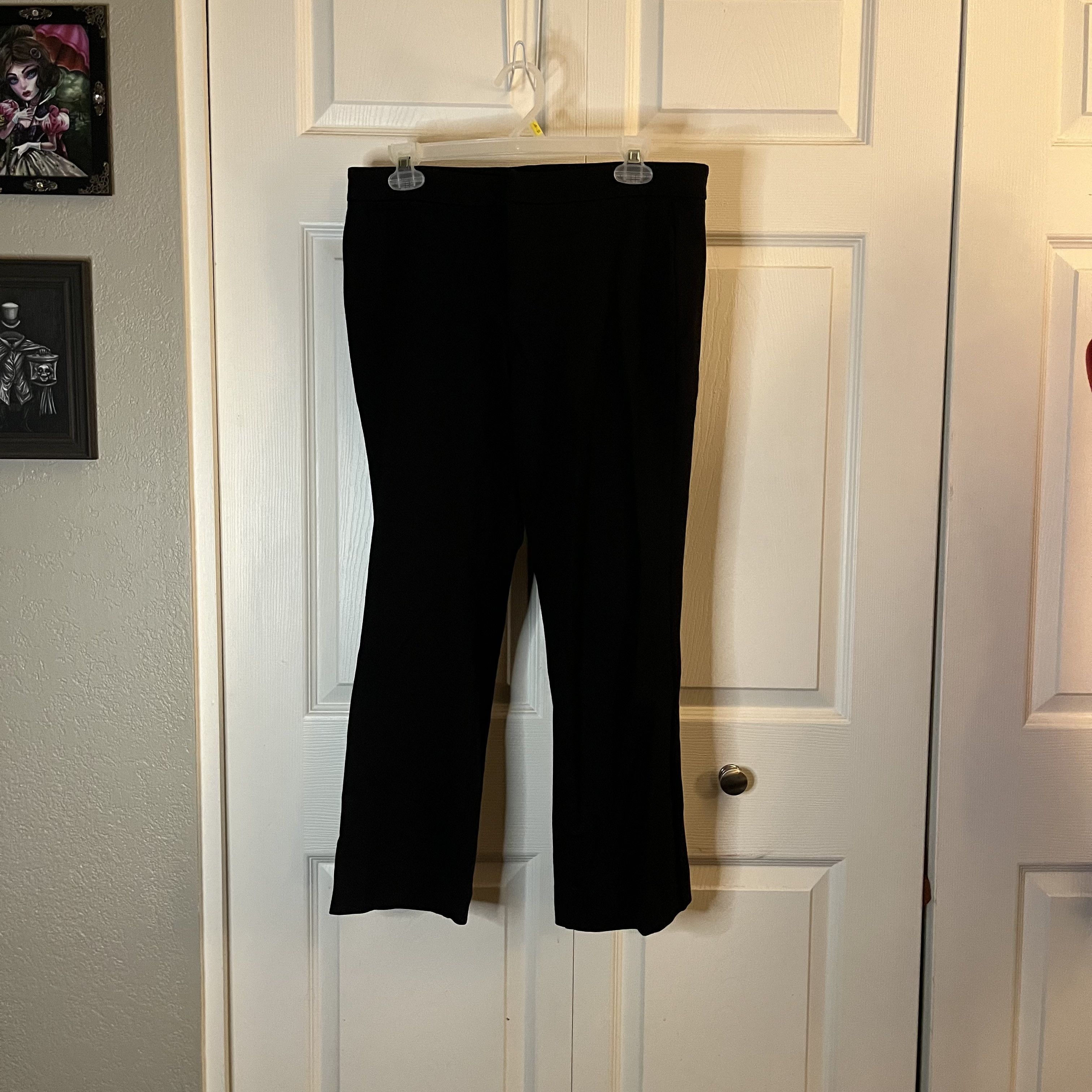 NYDJ NYDJ Black Dress Capri Pants size 8P Size 30" / US 8 / IT 44 - 1 Thumbnail