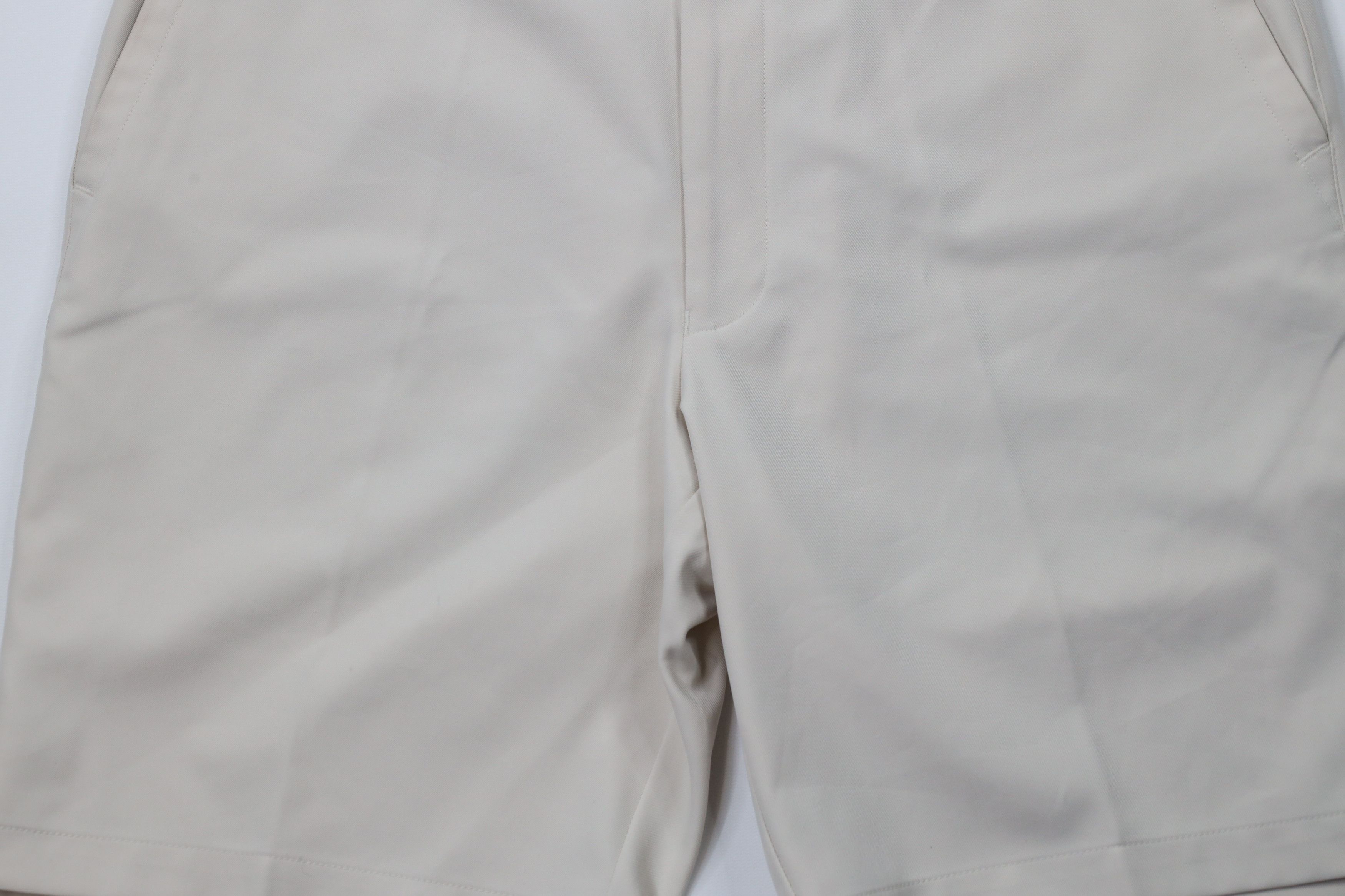 Peter Millar × Vintage Peter Millar Front Tech Above Knee Golf Golfing Chino Shorts Size US 36 / EU 52 - 3 Thumbnail