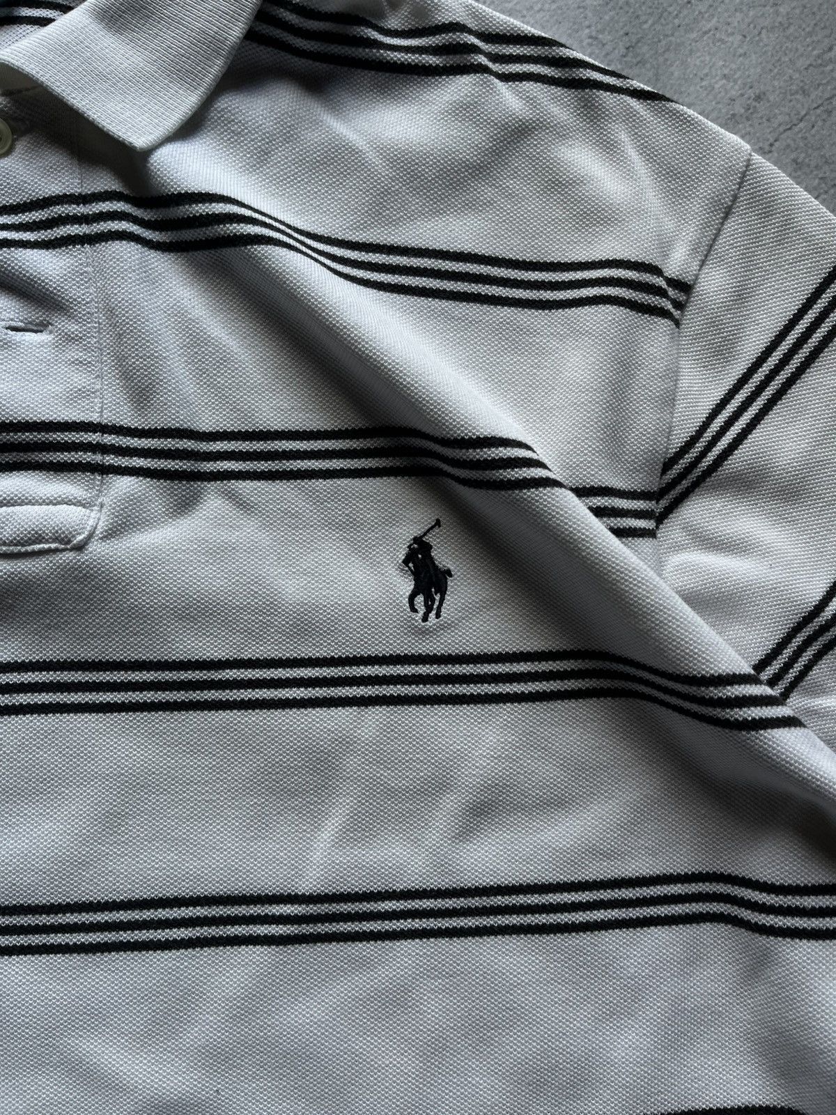 Polo Ralph Lauren 💂🏻‍♀️vintage polo ralph lauren black white polo💂🏻‍♀️ Size US XL / EU 56 / 4 - 2 Thumbnail