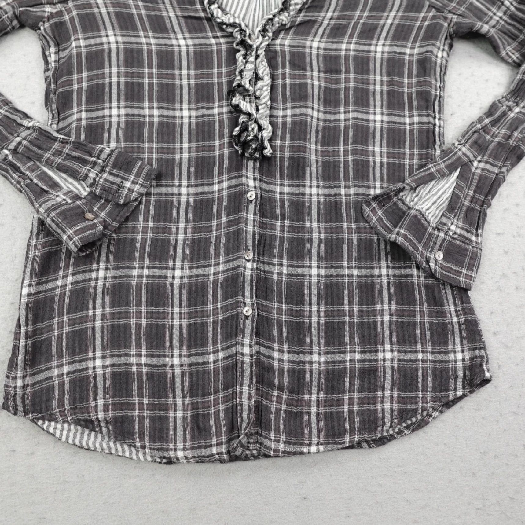 The Territory Ahead Territory Ahead Shirt Womens Medium Gray Plaid Ruffle Trim Button Front Flannel Size M / US 6-8 / IT 42-44 - 3 Thumbnail