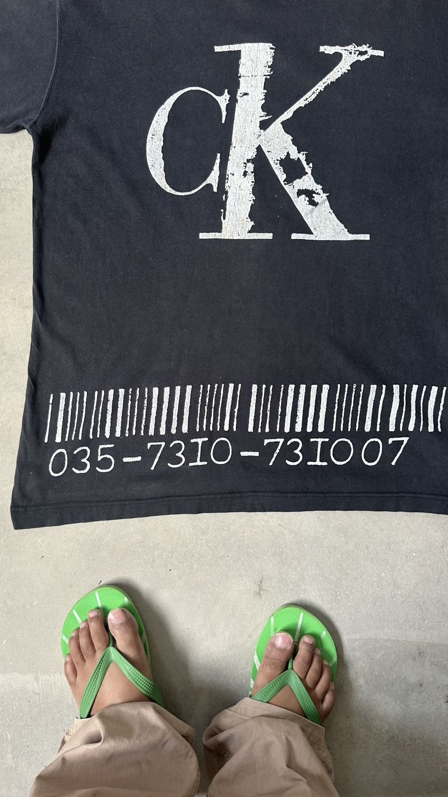 Calvin Klein VINTAGE CALVIN KLEIN JEANS BARCODE PRINT TEE Size US L / EU 52-54 / 3 - 3 Thumbnail