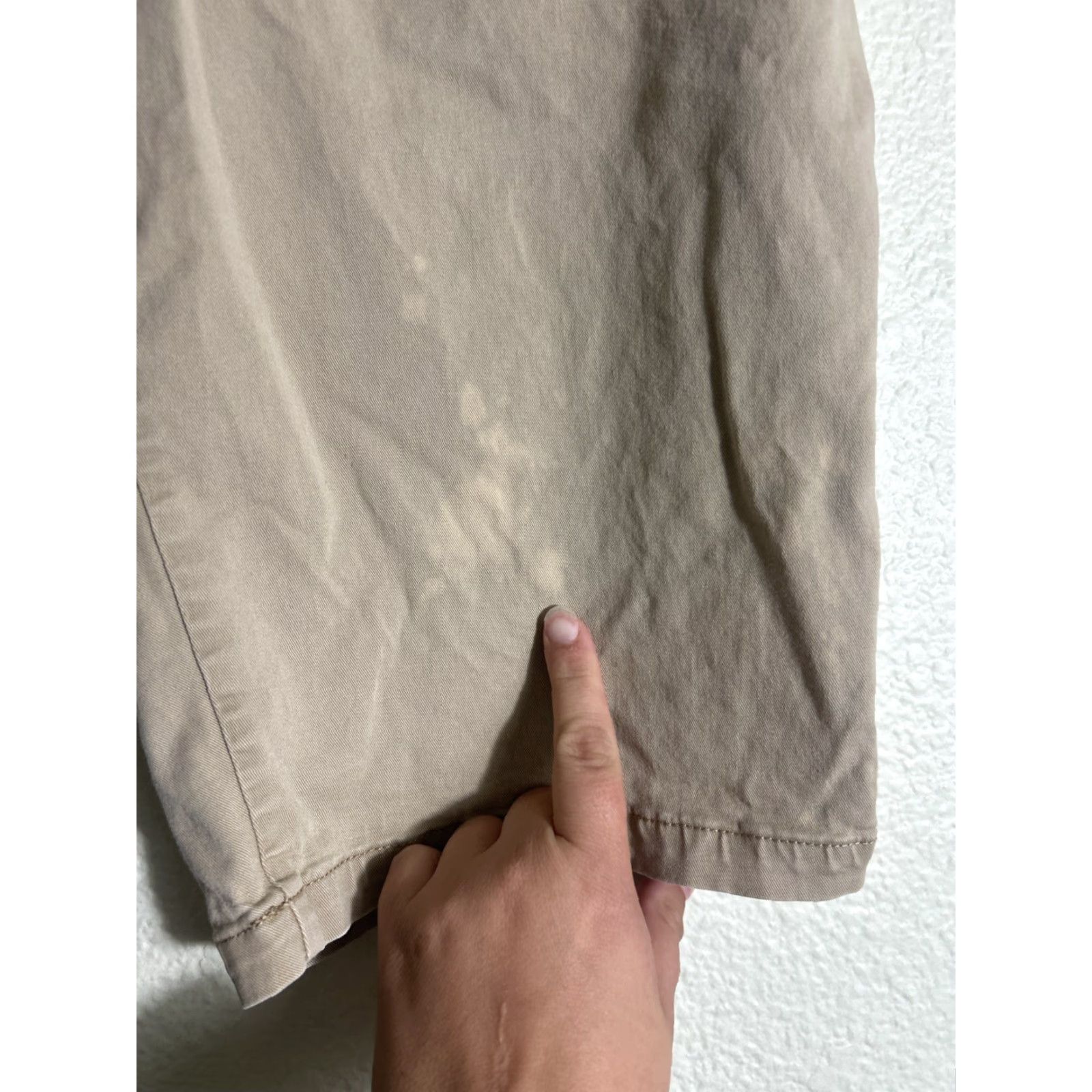 Gap VINTAGE Gap Chino Shorts Mens 28x12 Beige Cotton Stains Size US 28 / EU 44 - 3 Thumbnail