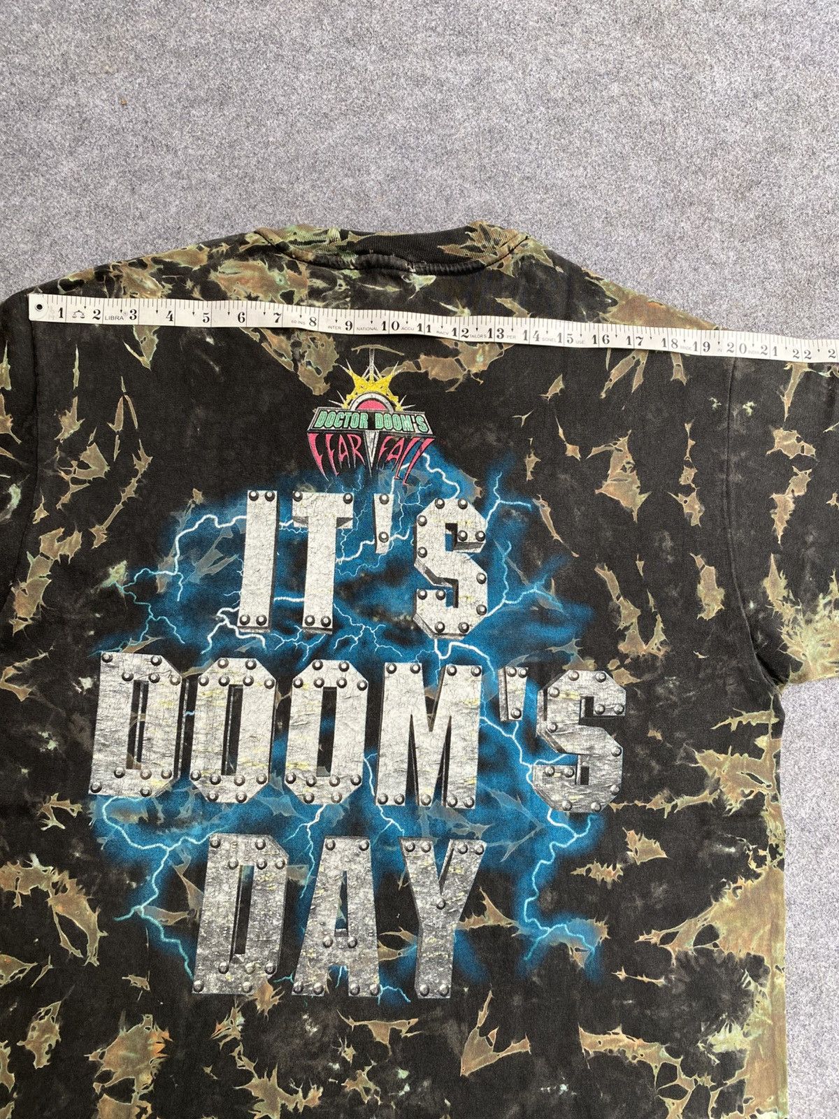 Marvel Comics Vintage 1999 Marvel Doctor Doom Universal Studio AOP T shirt Size US M / EU 48-50 / 2 - 7 Thumbnail