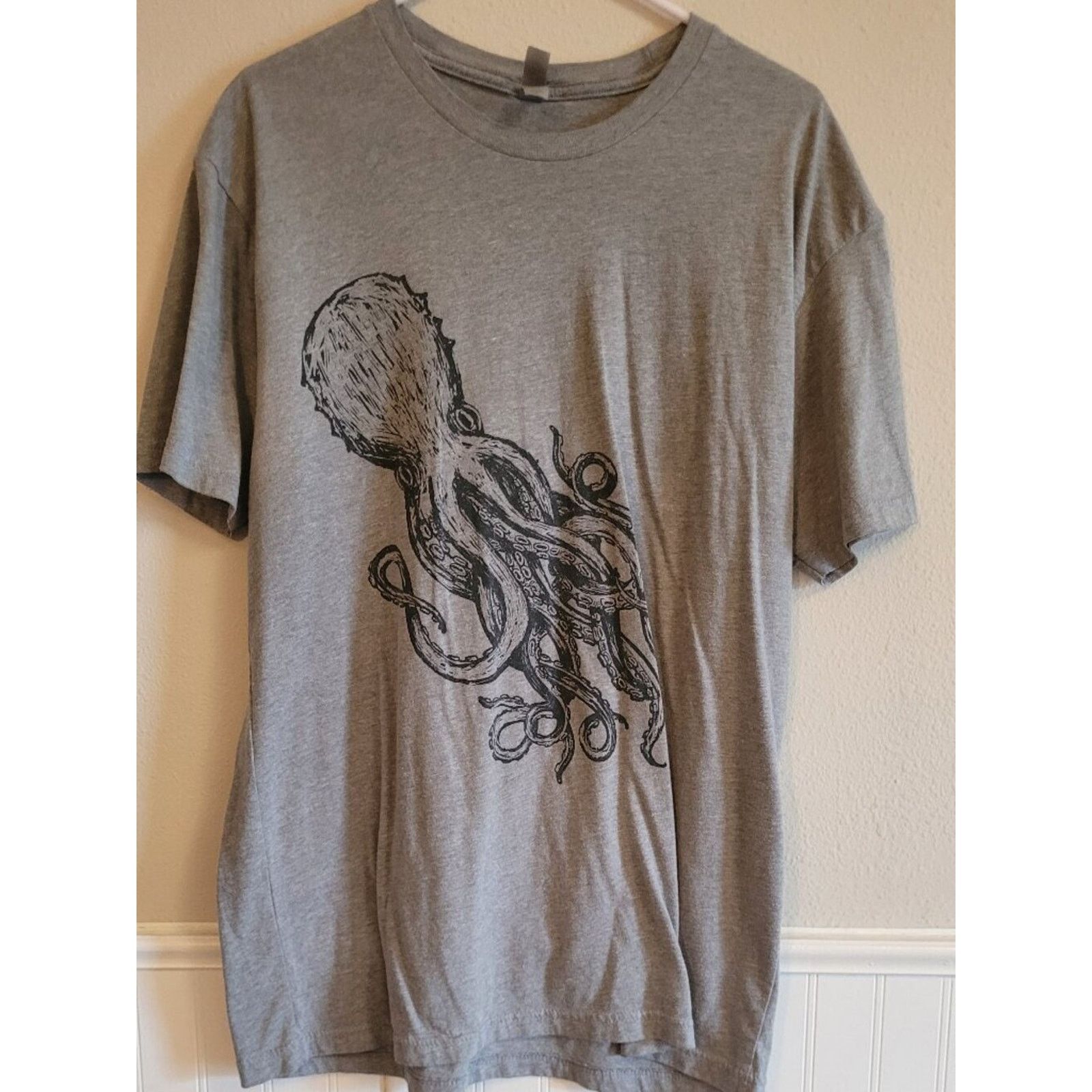 Next Level Apparel Next Level Octopus Kraken Ink Graphic Tee Grey Large Size US L / EU 52-54 / 3 - 1 Thumbnail