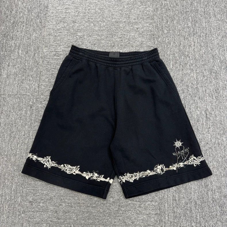 Givenchy Givenchy SizeL Chain Decorated Printed Shorts Size US 28 / EU 44 - 2 Thumbnail