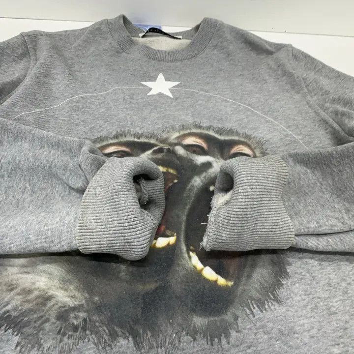 Givenchy Givenchy Givenchy Dual Monkey Star Graphic Sweatshirt -250 Size US XS / EU 42 / 0 - 9 Thumbnail