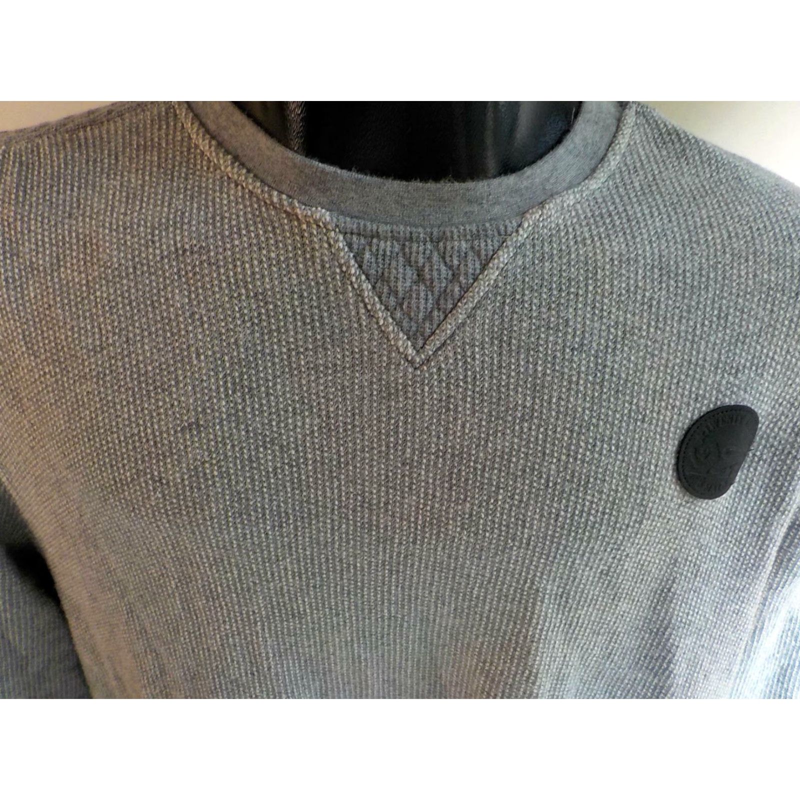 Disney DISNEY Twenty Eight & Main Crewneck Long Sleeve Sweater Men XL Gray Cotton Logo Chest Vintage DisneyTw enty Eight & Main Size US XL / EU 56 / 4 - 2 Thumbnail
