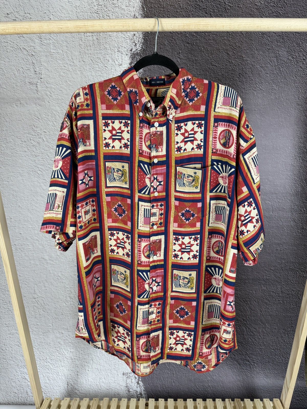 Vintage Conwell vintage abstract pattern 100% viscose shirt sz L Size US L / EU 52-54 / 3 - 1 Thumbnail