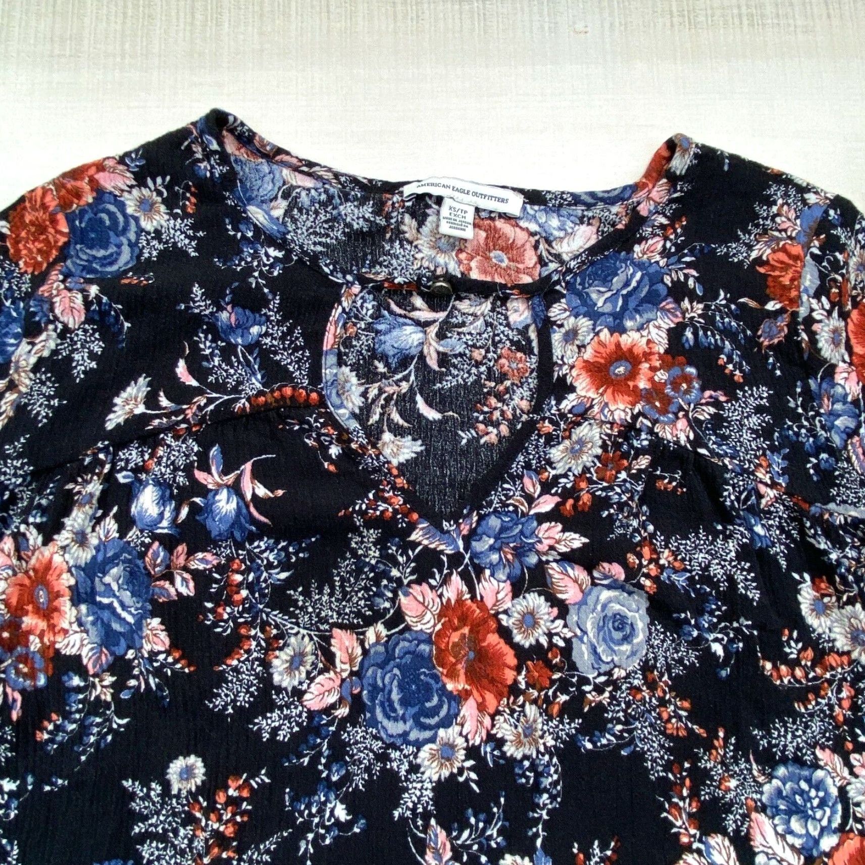American Eagle Outfitters American Eagle Womens Boho Floral Blouse XS Black Flowy Keyhole Top Size XS / US 0-2 / IT 36-38 - 2 Thumbnail