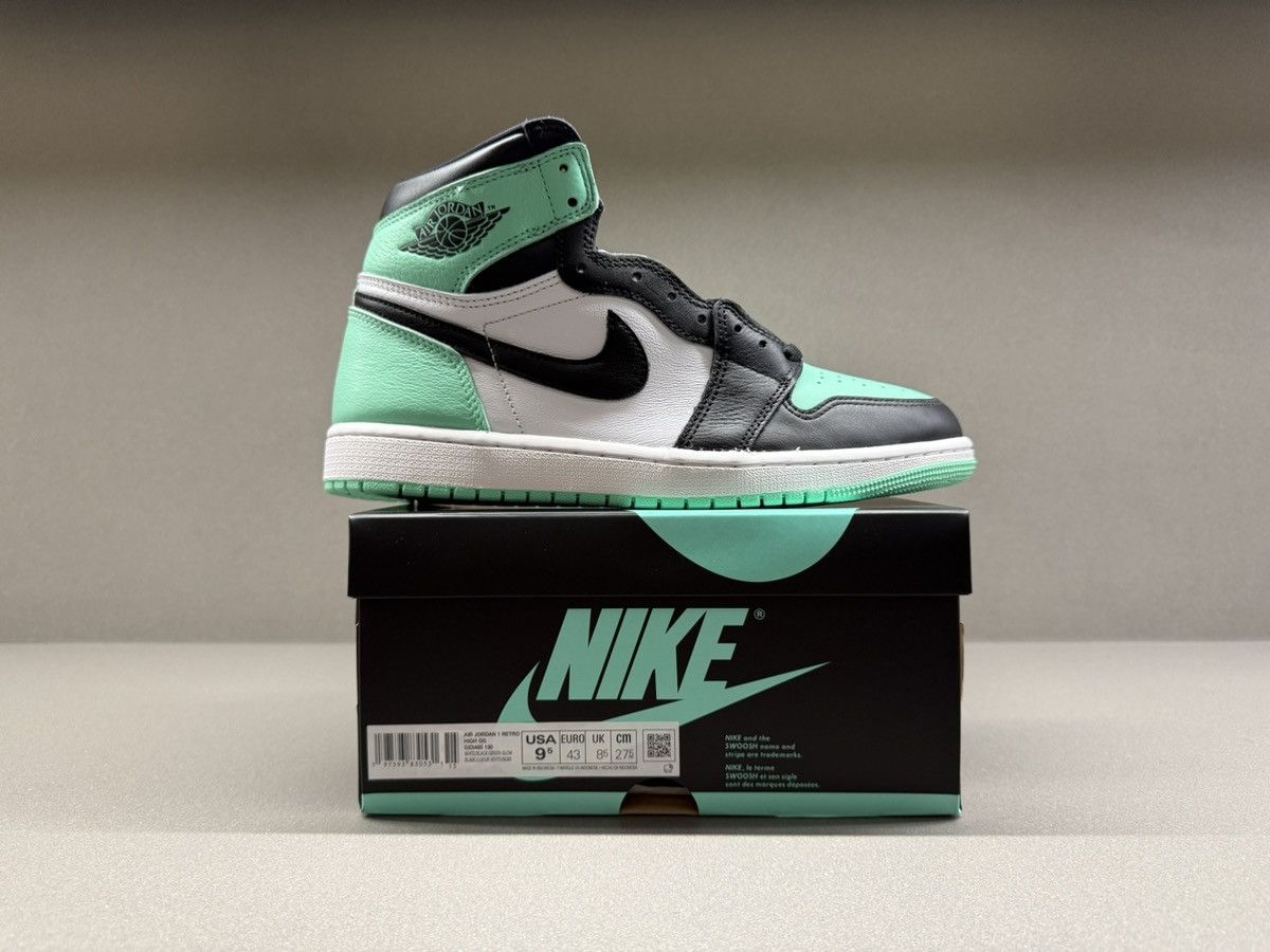 Jordan Brand Jordan 1 Retro High OG Green Glow Size US 9.5 / EU 42-43 - 4 Thumbnail