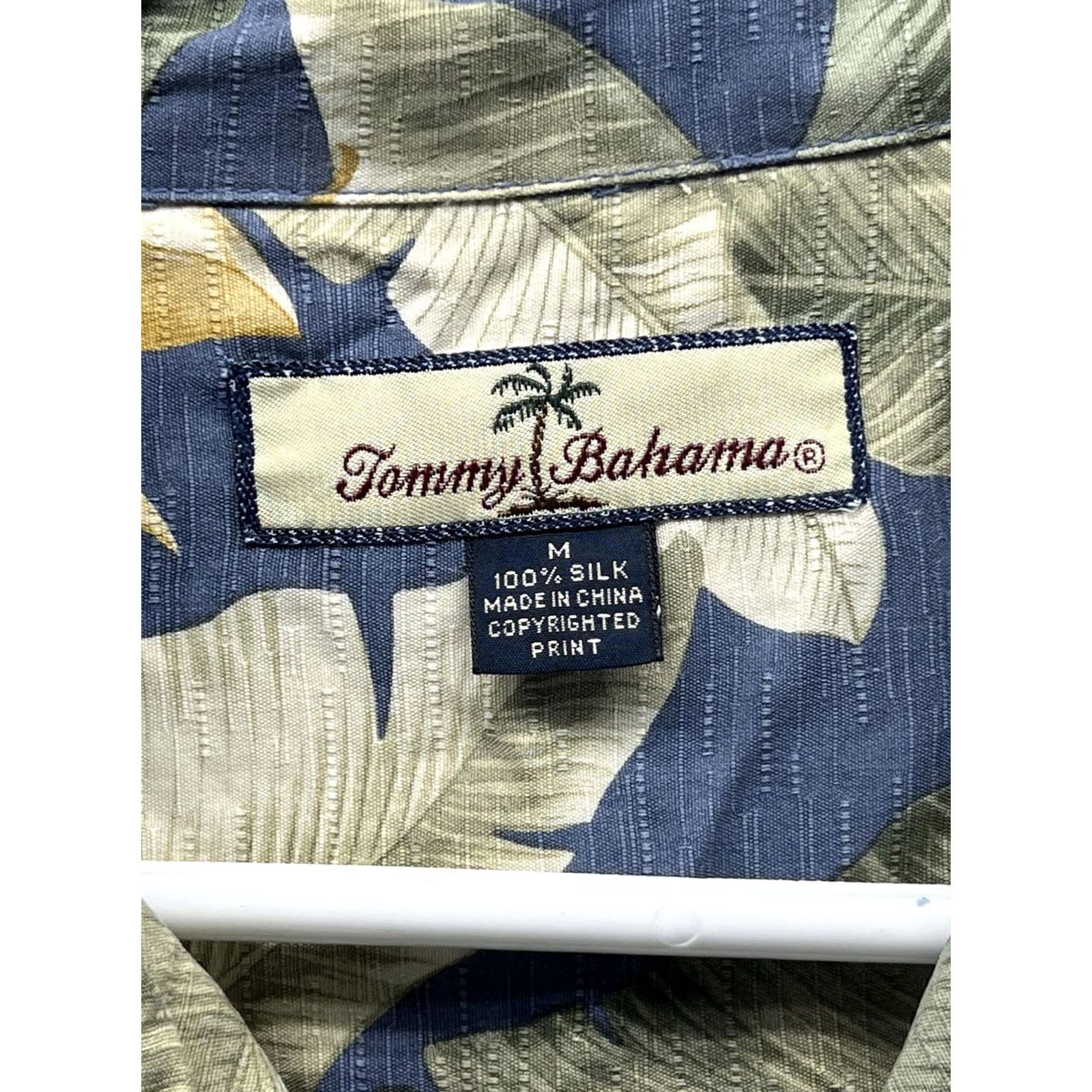 Tommy Bahama Tommy Bahama Shirt Mens M Floral Silk Hawaiian Short Sleeve Button Front Blue Tropical Beach Casual Size US M / EU 48-50 / 2 - 6 Thumbnail