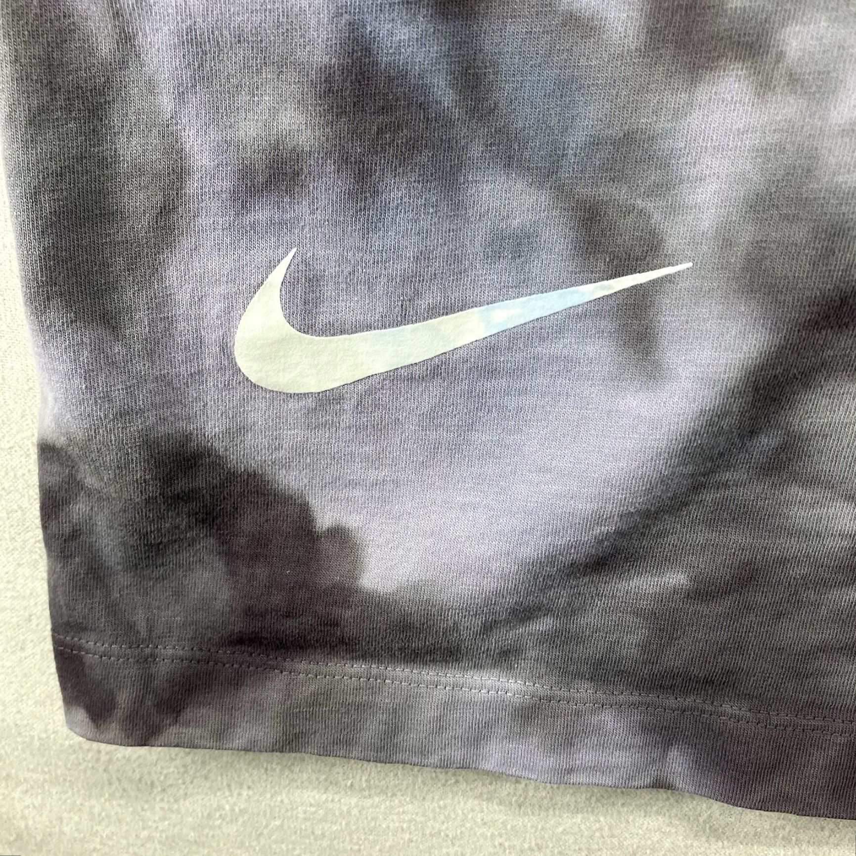 Nike NIKE Shirt Mens XL Purple Tie Dye Graphic Tee Swoosh Vintage Style All Seasons 2020s Mens XL Purple Tie Dye T-Shirt Size US XL / EU 56 / 4 - 7 Thumbnail