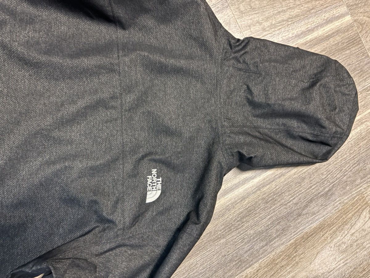 The North Face North Face Shell Windbreaker black snakeskin texture Size US L / EU 52-54 / 3 - 5 Thumbnail