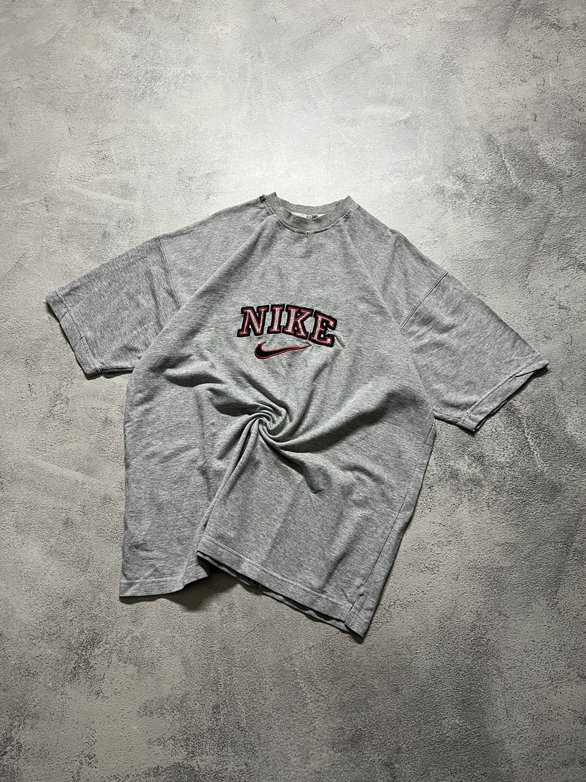 Vintage Vintage Y2K Nike Spellout Big Logo T-Shirt 90’s Size US XL / EU 56 / 4 - 2 Thumbnail