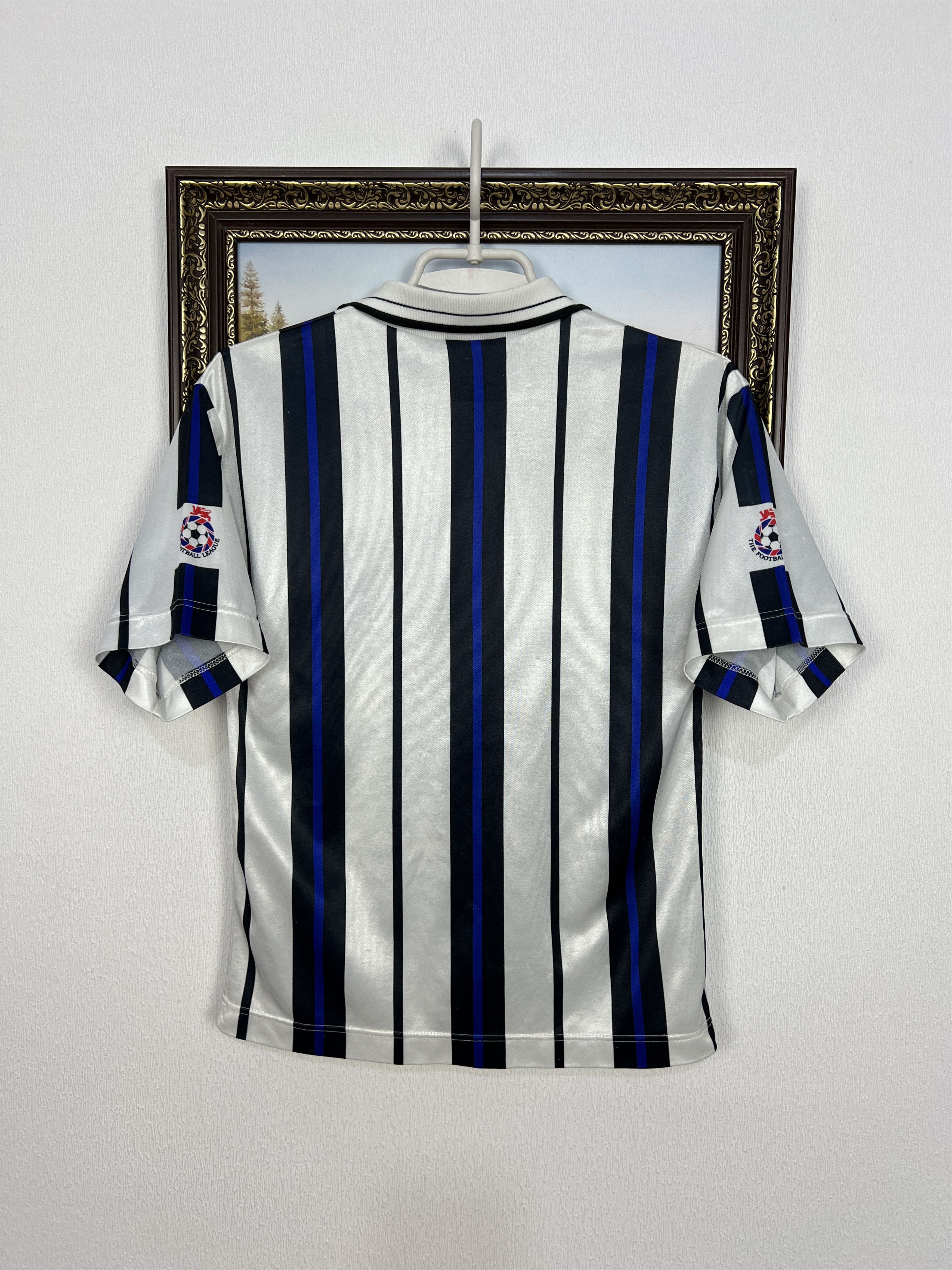 Vintage Darlington Home football shirt 1993 Soccer Size Boys Size US XS / EU 42 / 0 - 8 Thumbnail