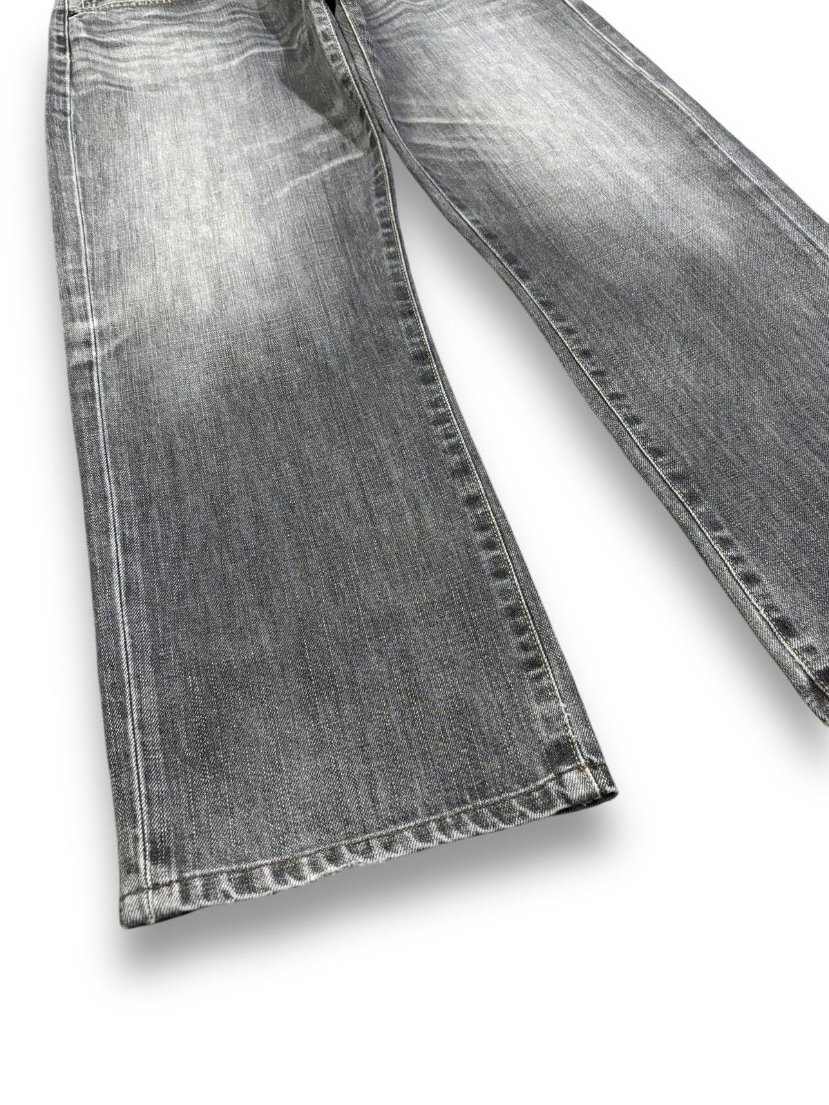 Undercover × Uniqlo Vintage Uniqlo S002 Faded Washed Whiskers Loose Fit Jeans Size US 35 - 8 Thumbnail