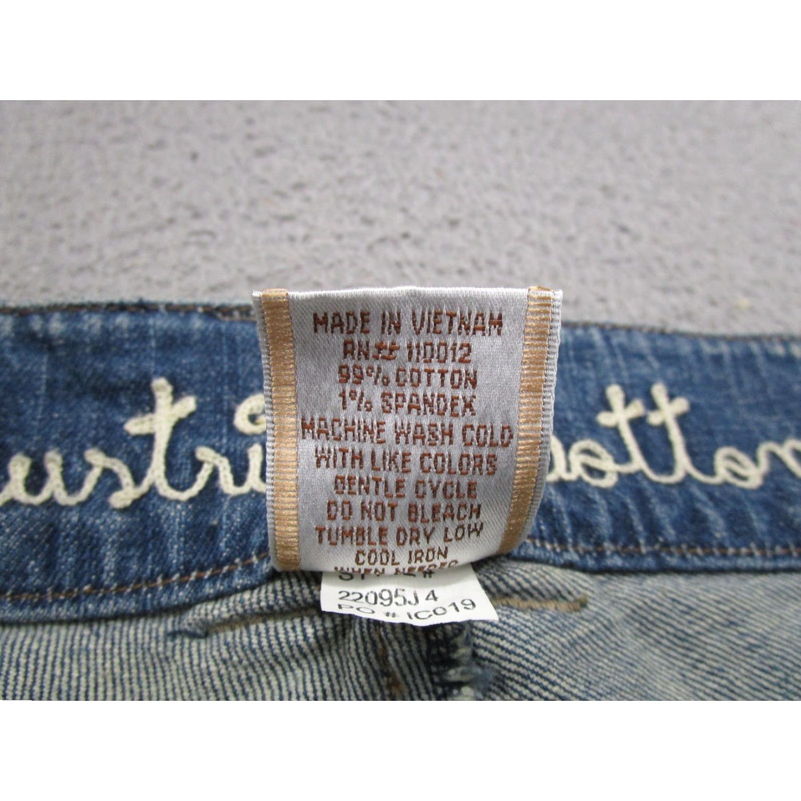 Vintage Vintage Capri Denim Crop Jeans Size 13 NEW Cotton Spandex Blue 5-Pocket Capris Women-Stright Fit Cro p Style Casual Pants Girls/Mens Size 34" / US 12 / IT 48 - 4 Thumbnail
