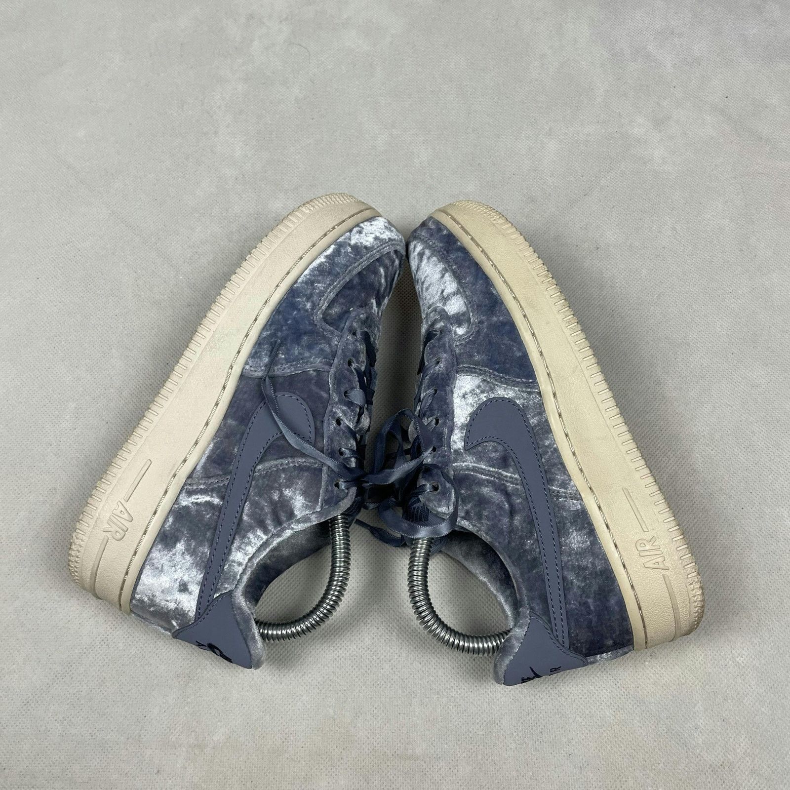 Nike Nike Air Force 1 Low LV8 GS 849345-401 Shoes Size 4.5Y Size US 4.5 / IT 34.5 - 3 Thumbnail
