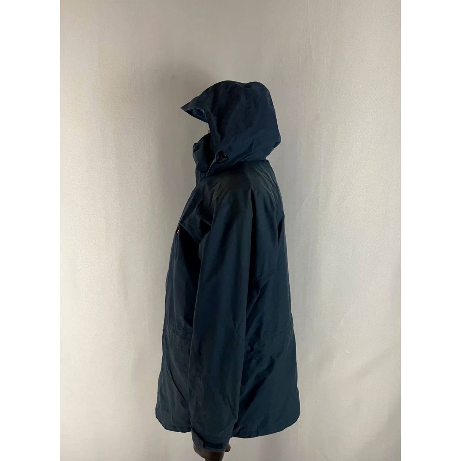 Berghaus Berghaus Jacket Size M Navy Nylon Mens Hooded Long Sleeve Full Zipper Size US M / EU 48-50 / 2 - 7 Thumbnail