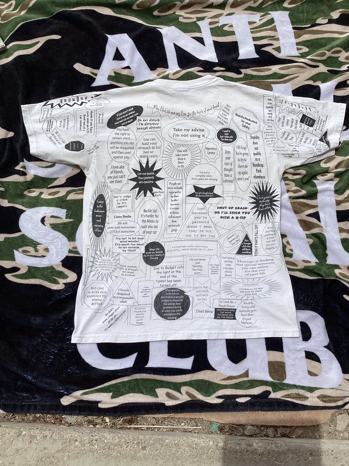 Other × Vintage Vintage 90s funny sayings all over print T-shirt Size US L / EU 52-54 / 3 - 3 Thumbnail
