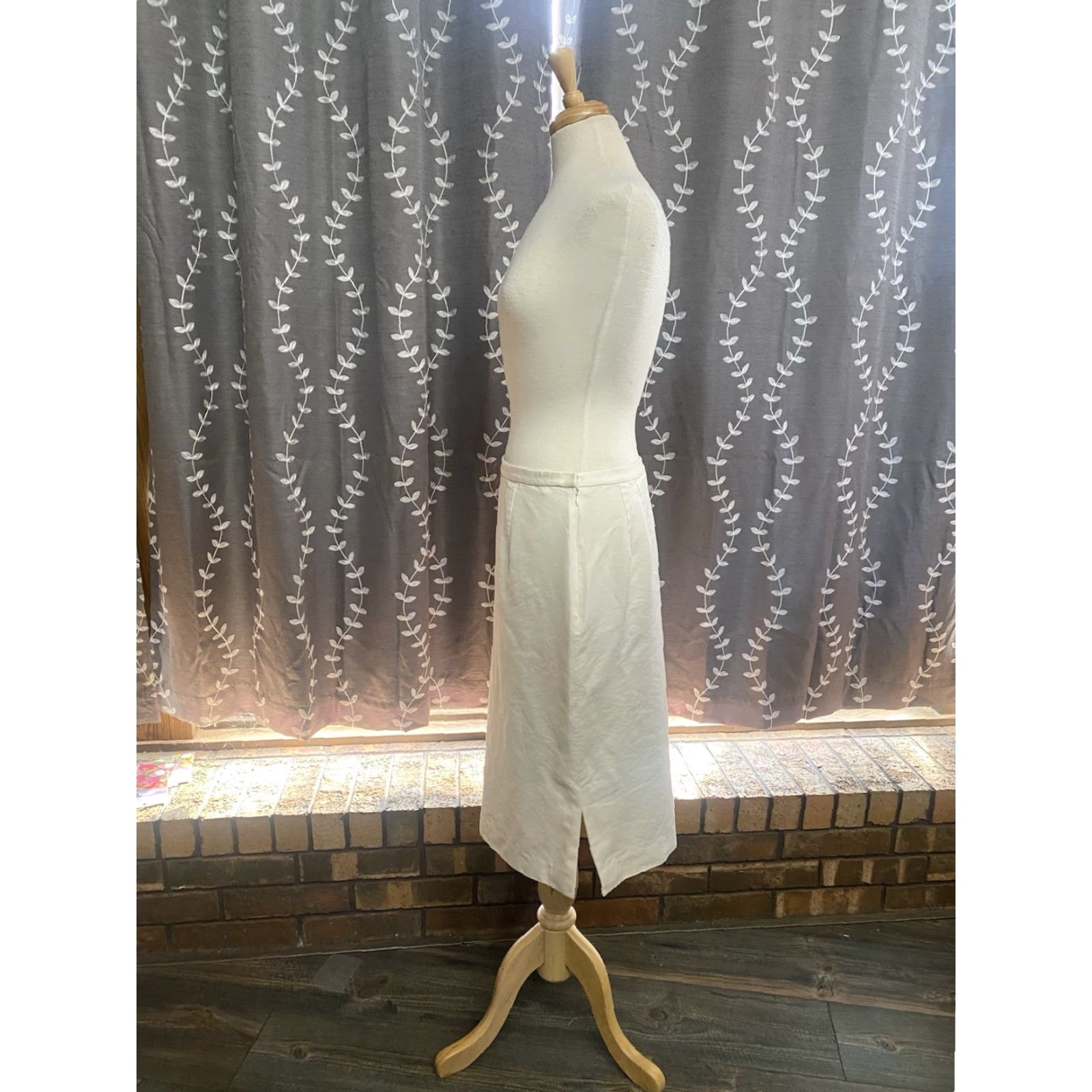 Pendleton VINTAGE Pendleton Women Skirt White Size 12 Mid Knee Length Silk & Cotton Zipper Straight & Pencil" Size 34" / US 12 / IT 48 - 2 Thumbnail