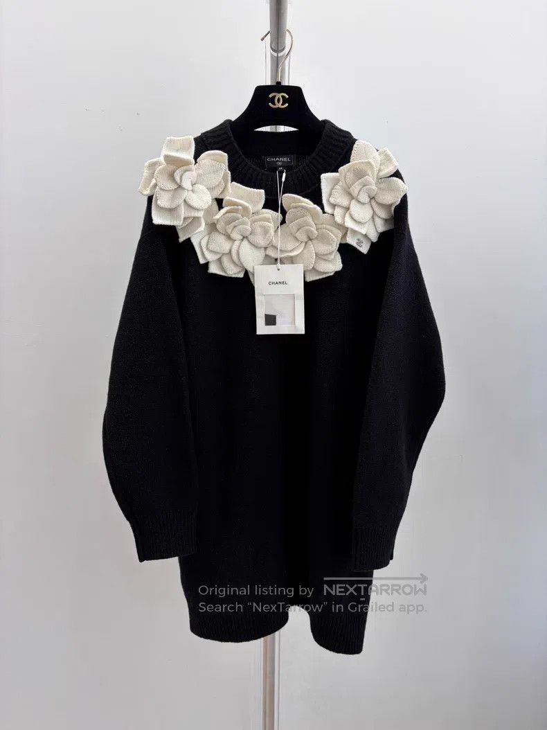Chanel Chanel Camelia dress Size XS / US 0-2 / IT 36-38 - 1 Thumbnail