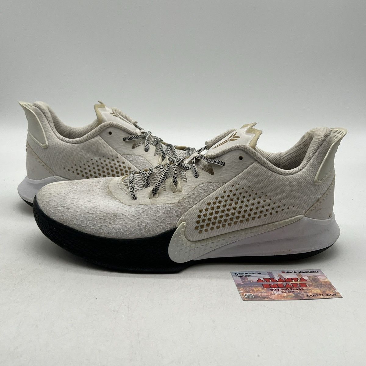 Nike Mamba fury white metallic gold Size US 12 / EU 45 - 1 Thumbnail
