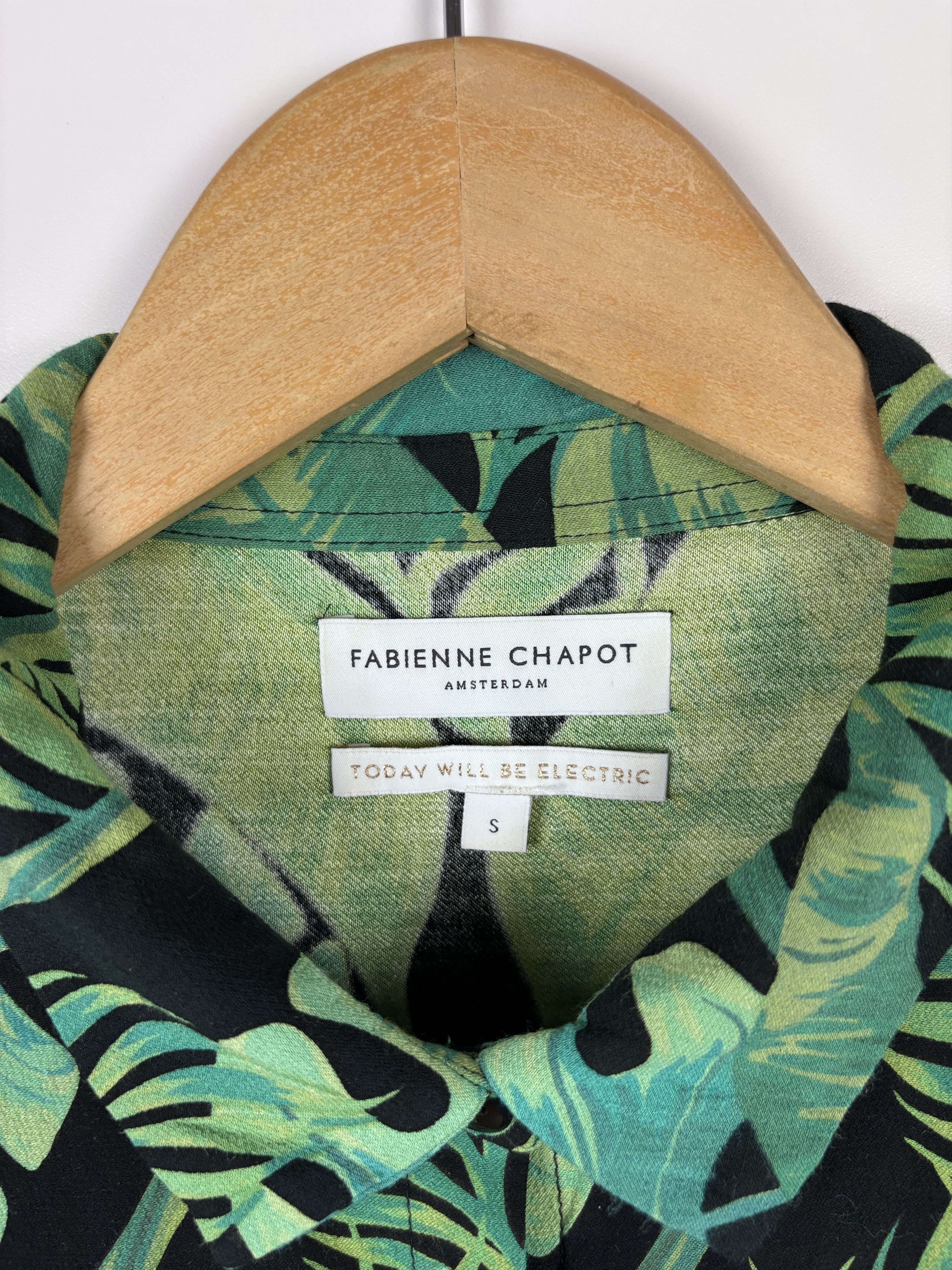 Designer Fabienne Chapot Floral Button Shirt Blouse Viscose Green S Size S / US 4 / IT 40 - 4 Thumbnail