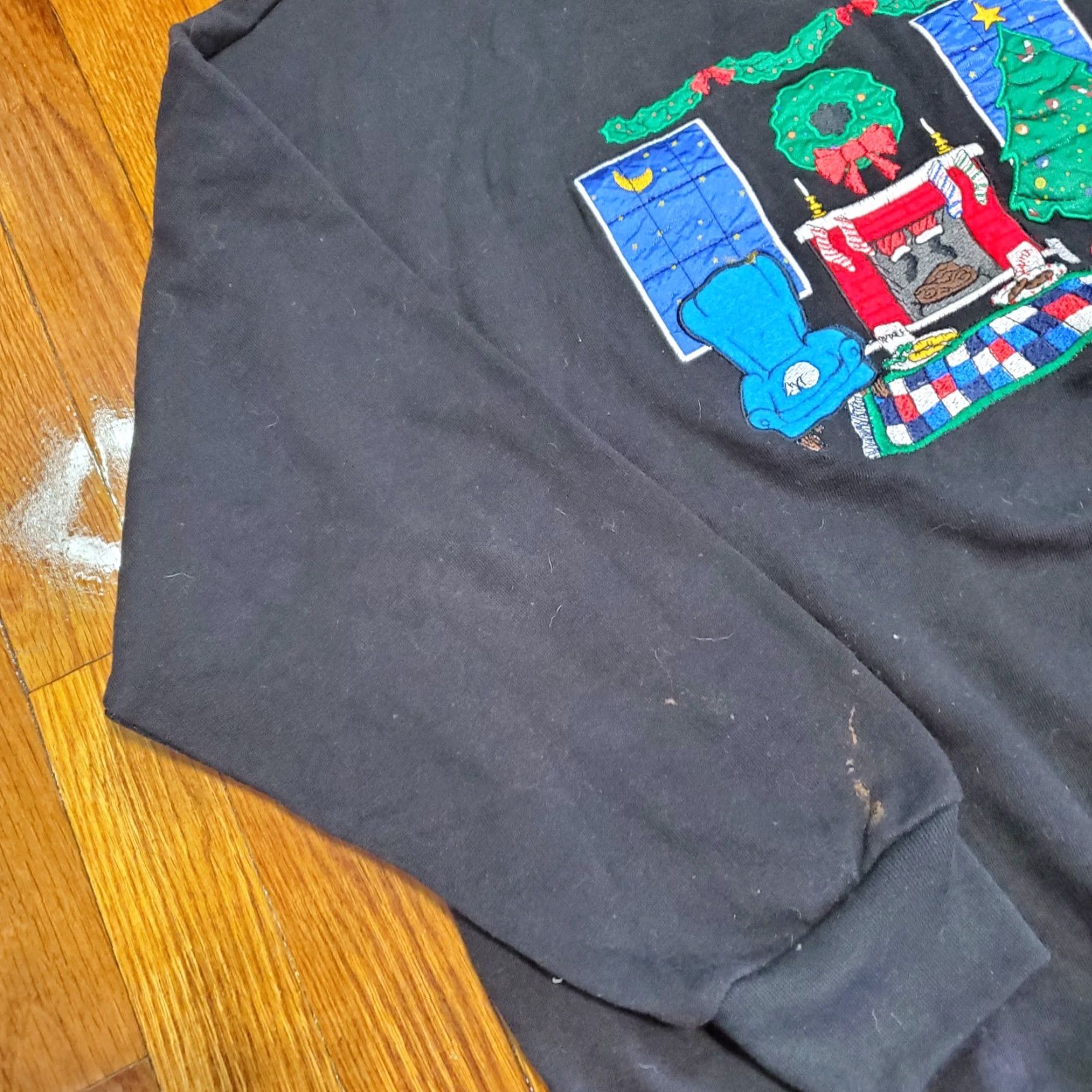 Vintage VINTAGE Nutcracker Christmas Black Sweatshirt By the Fireplace Womens Large Size L / US 10 / IT 46 - 2 Thumbnail