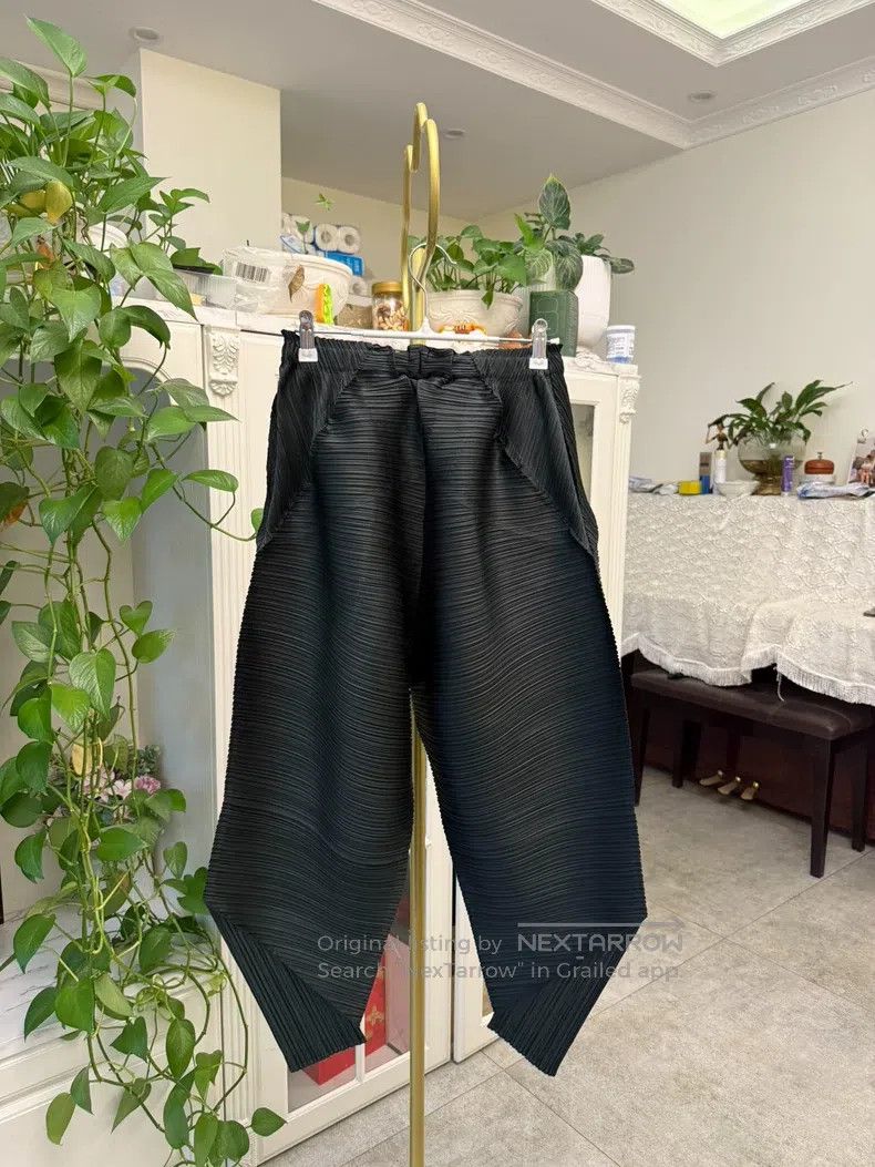 Issey Miyake Issey Miyake size:3 Horizontal Striped Top in Navy Blue Size 31" - 5 Thumbnail