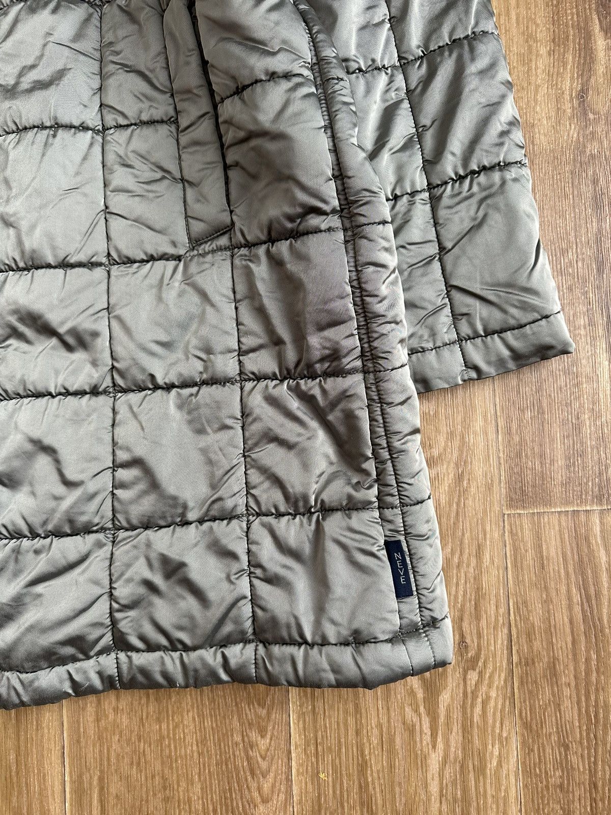 Giorgio Armani Vintage Giorgio Armani Neve Puffer Jacket Size M / US 6-8 / IT 42-44 - 4 Thumbnail