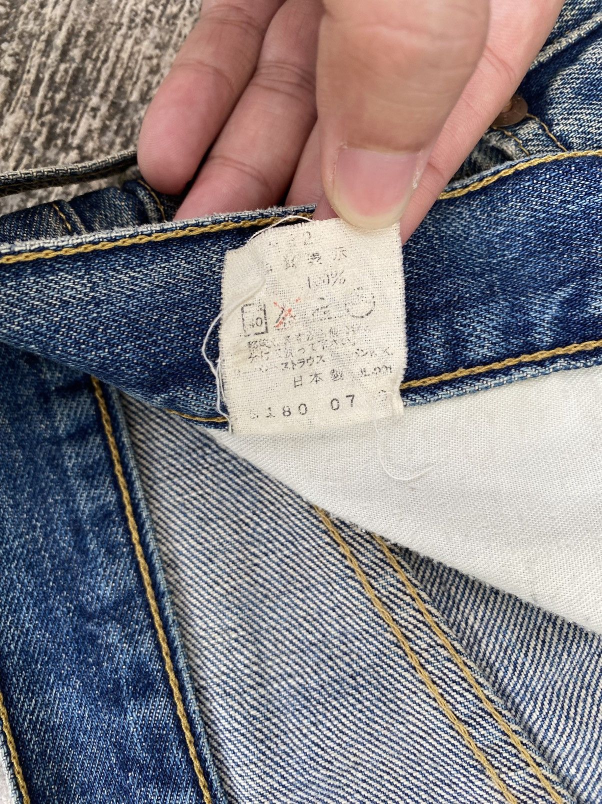 Other Vintage 90s levis 702 bunckle back big E selvedge distressed Size US 34 / EU 50 - 8 Thumbnail