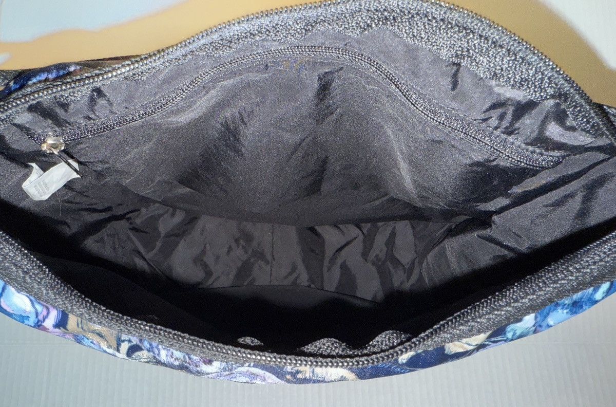 LeSportsac LeSportsac Flower Cluster Nylon Crossbody NWOT Adjust Strap Size ONE SIZE - 6 Thumbnail