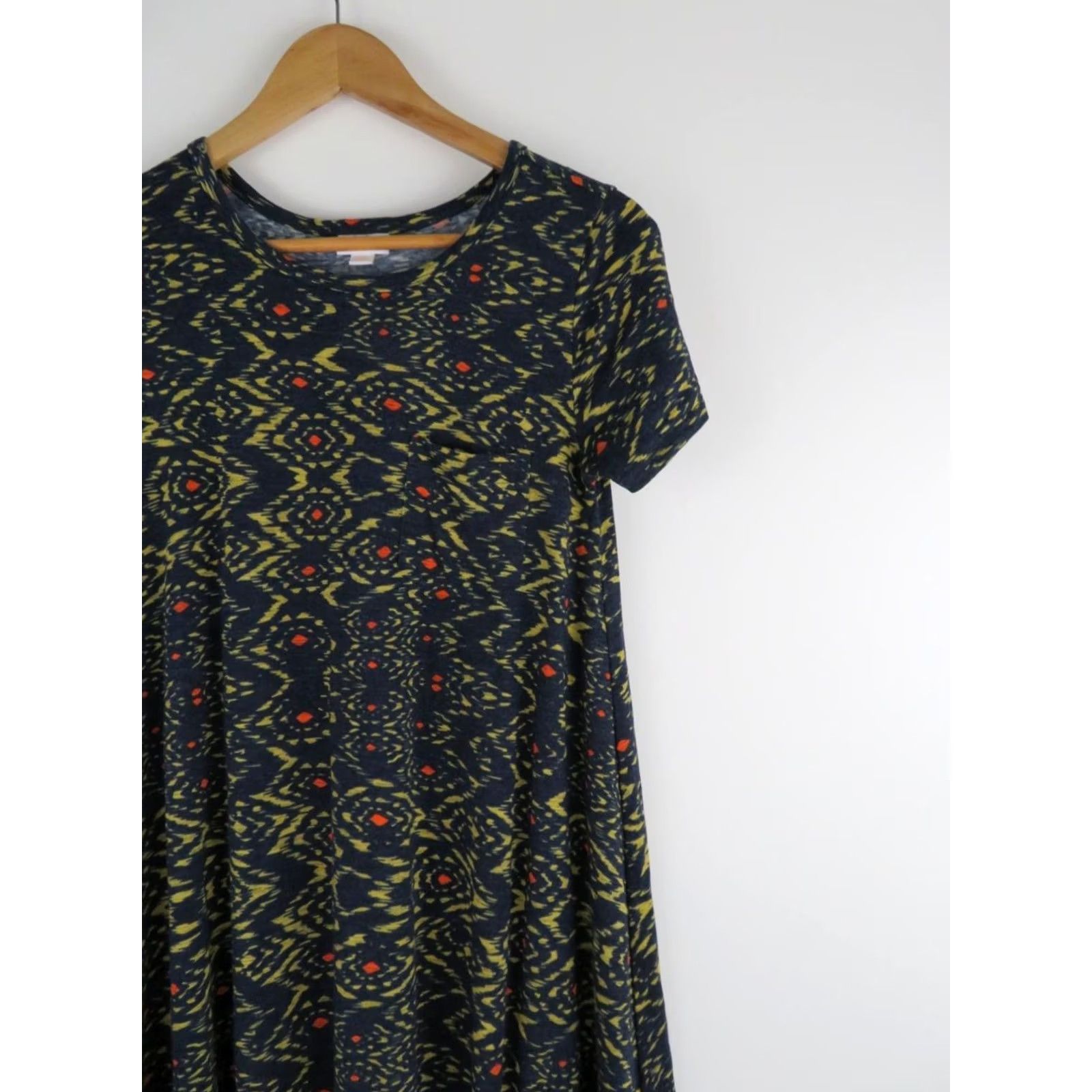 Vintage LuLaRoe Carly Aztec Dress LS Black 2XS Trapeze Swing Geometric Aztec EUC Womens) Size XXS / US 00 / IT 34 - 2 Thumbnail