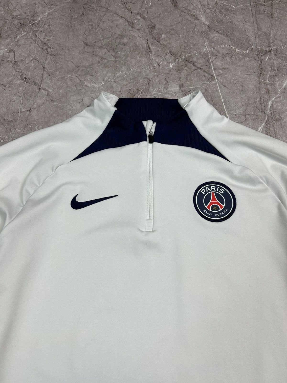 Nike Paris Saint Germain PSG soccer longsleeve S white Size US S / EU 44-46 / 1 - 4 Thumbnail