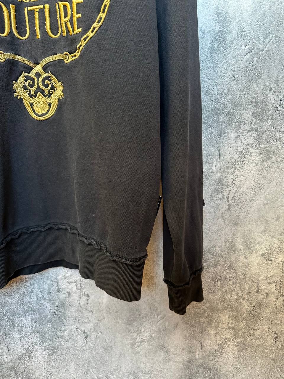 Versace Jeans Couture Versace Jeans Couture Felpa Distressed Sweatshirt Embossed Size US M / EU 48-50 / 2 - 9 Thumbnail