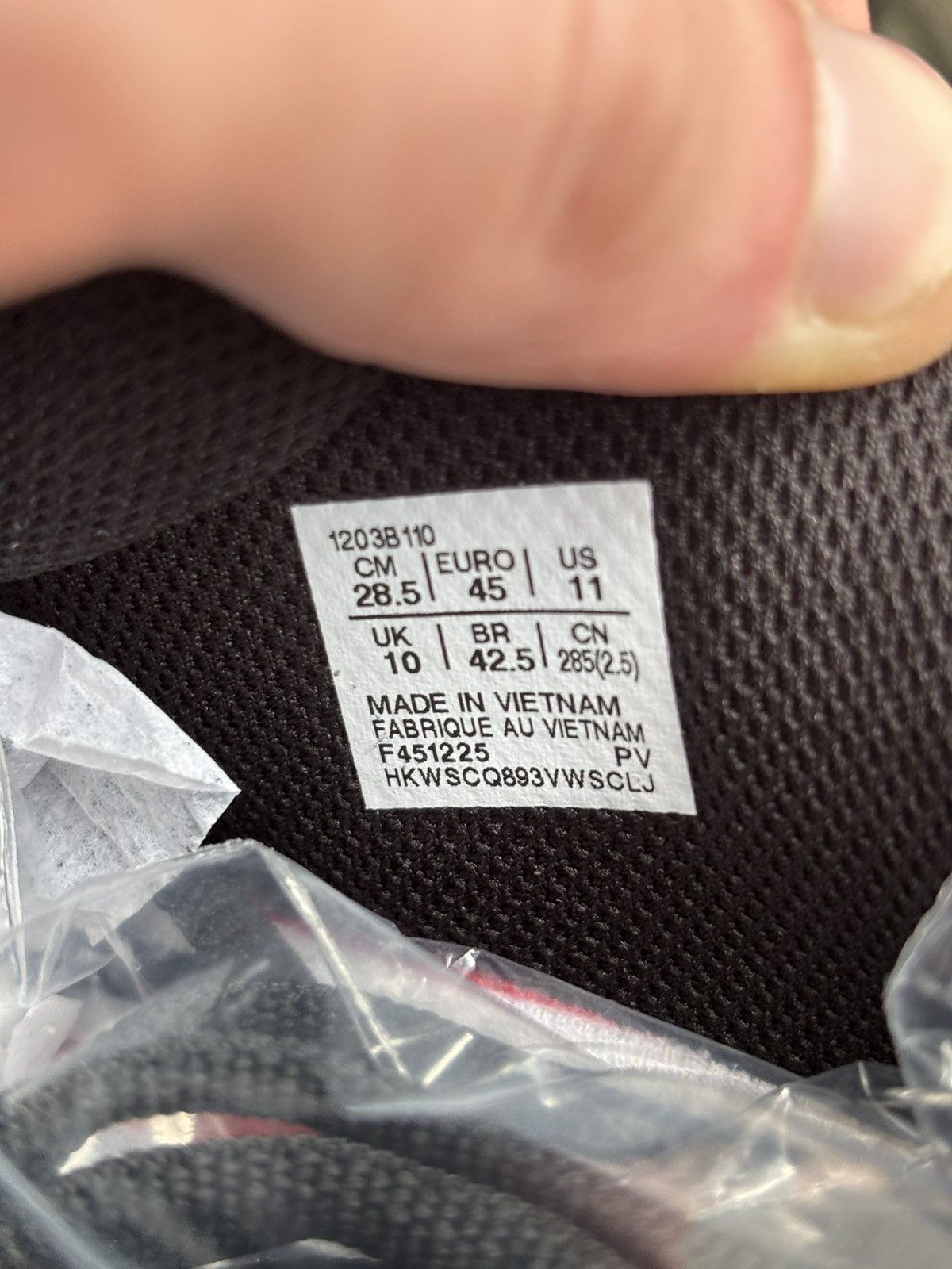 Asics ASICS x Thom Browne Gel-Kayano 14 Black Size 11 Size US 11 / EU 44 - 9 Thumbnail