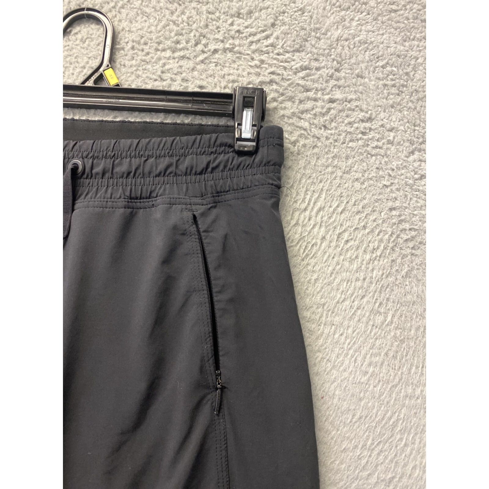 Athleta Athleta Pants Running Hiking Lightweight 32X31 Black Womens /59-52 Adult Size 27" / US 4 / IT 40 - 4 Thumbnail