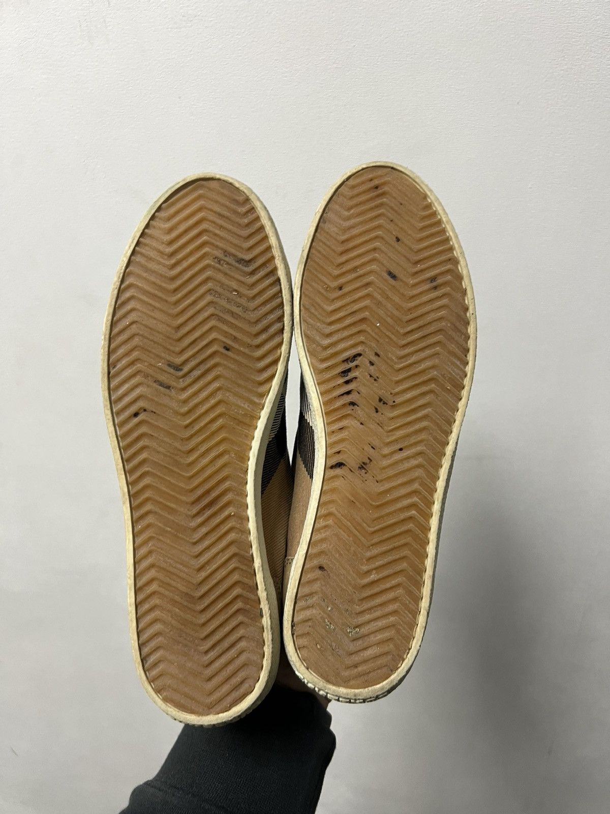Burberry Burberry Men's Vintage Check Low-Top Sneakers Size US 5 / EU 37 - 7 Thumbnail