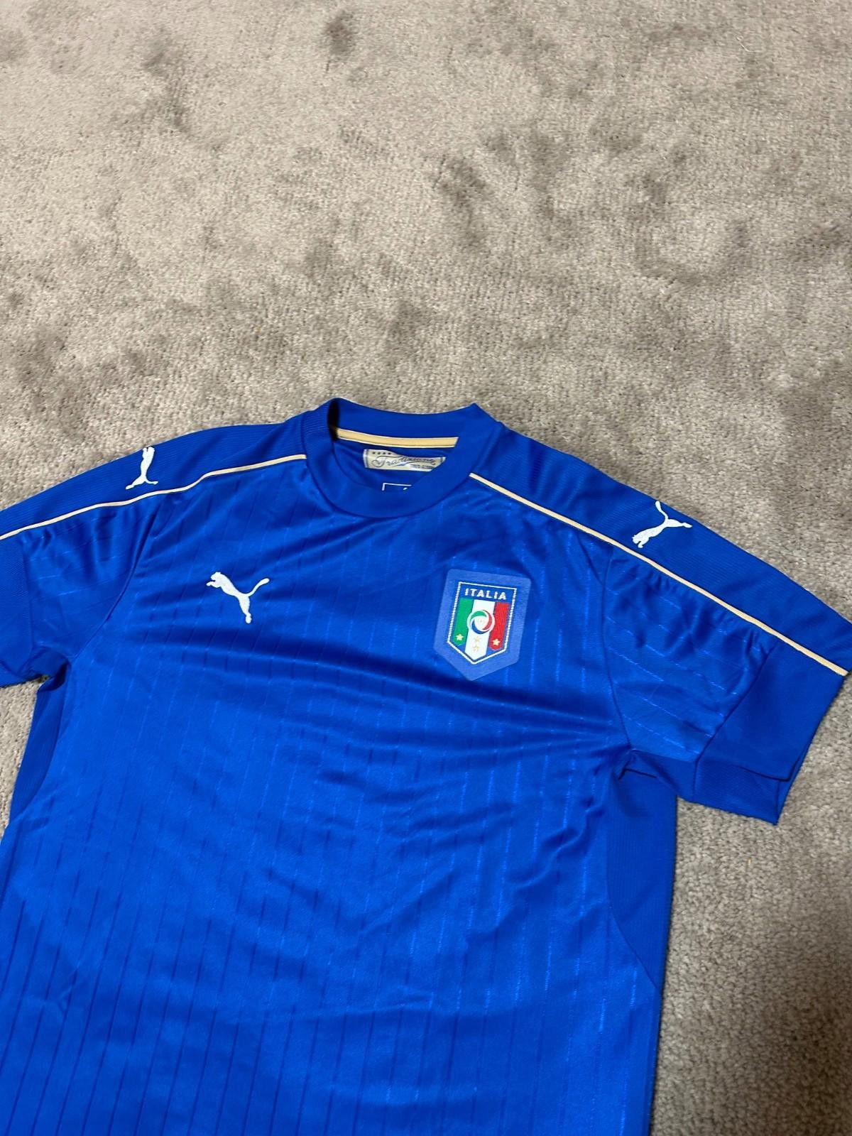 Puma Italy 2016/17 Home Football Shirt Soccer Jersey Size L Size US L / EU 52-54 / 3 - 3 Thumbnail