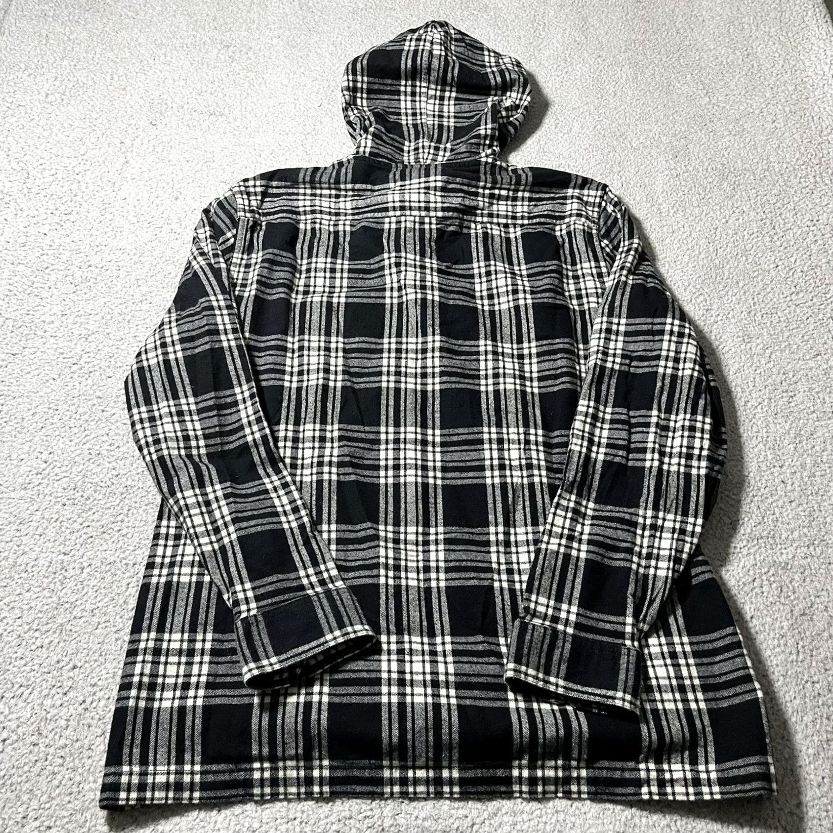Vintage L.L. Bean Flannel Mens Medium Black Plaid Hooded Button Slightly Fitted Outdoor Shirt Men Size US M / EU 48-50 / 2 - 3 Thumbnail