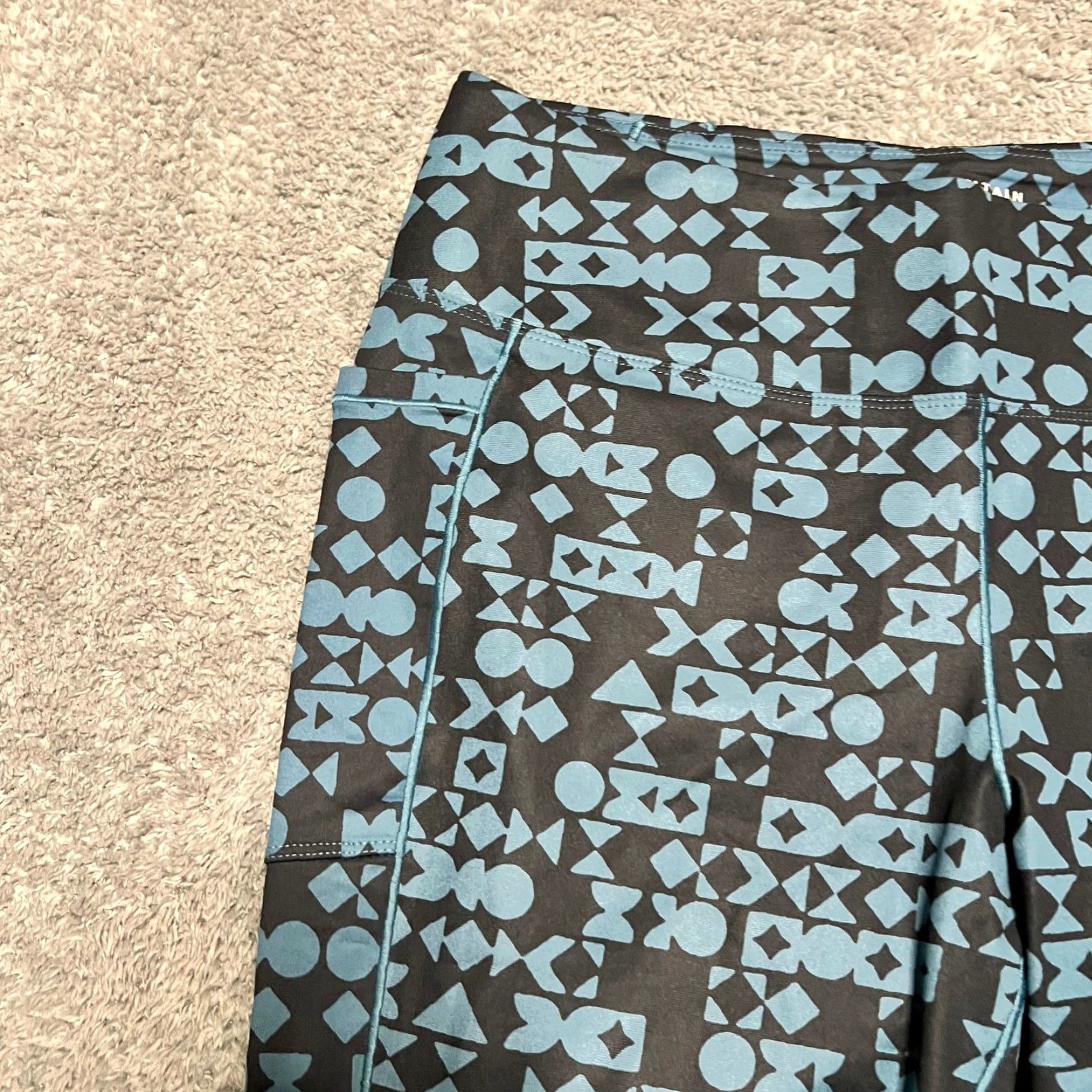 Mountain Hardwear Mountain Hardwear Leggings Womens Large Blue / Black Pickets Tight Ankle L Regular Womens Size 36" / US 14 / IT 50 - 2 Thumbnail